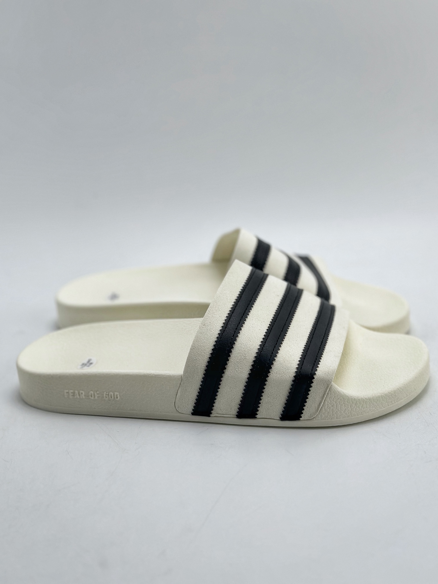 105 Adidas Originals Adilette Slide 50th Anniversary x FOG/Fear of God 洛杉矶街头奢牌 IH2272