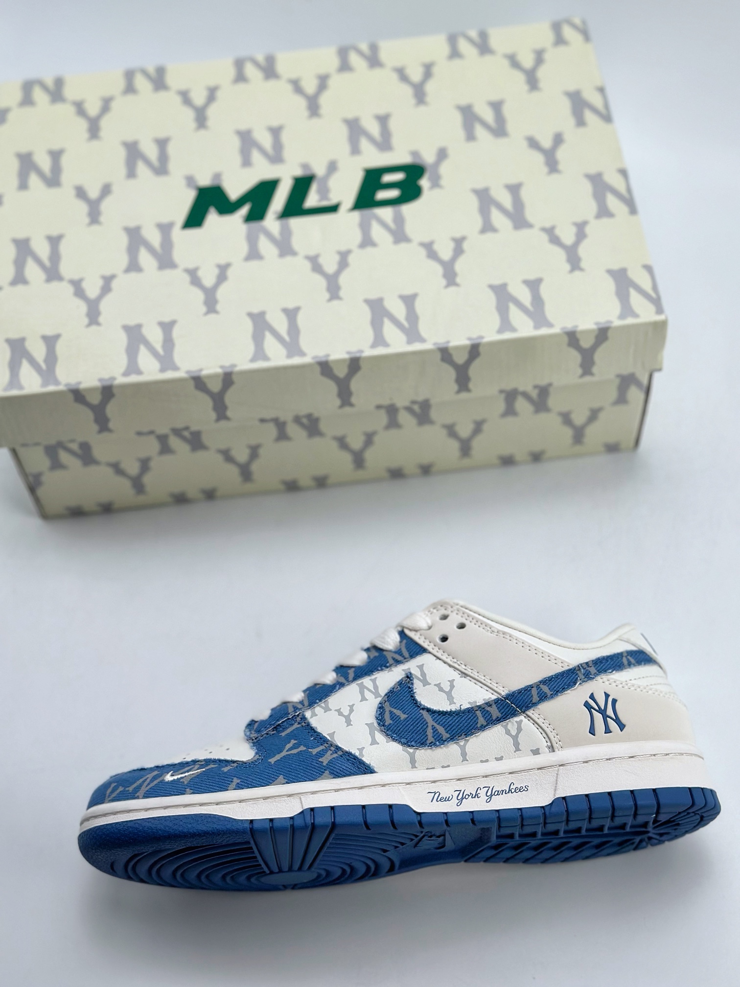 300 Nike SB Dunk Low x MLB 白牛仔蓝 DQ1098-348