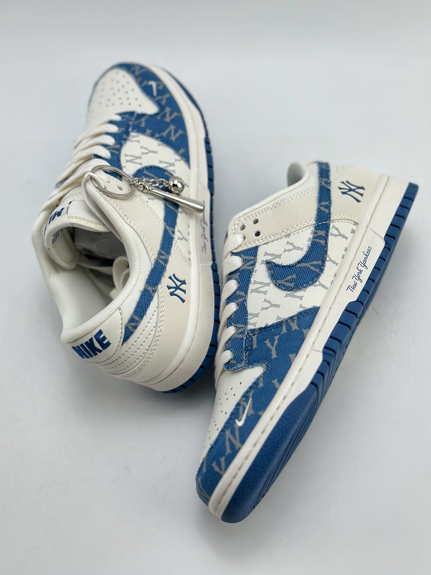 300 Nike SB Dunk Low x MLB 白牛仔蓝 DQ1098-348