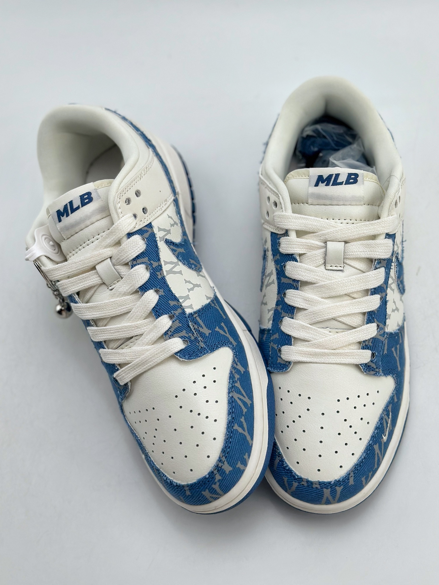 300 Nike SB Dunk Low x MLB 白牛仔蓝 DQ1098-348