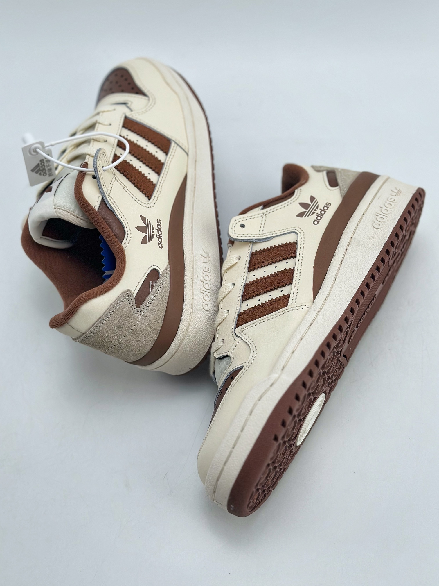 240 海外渠道版 原盒原标 Adidas Forum Low CL 三叶草低邦板鞋  IG3900