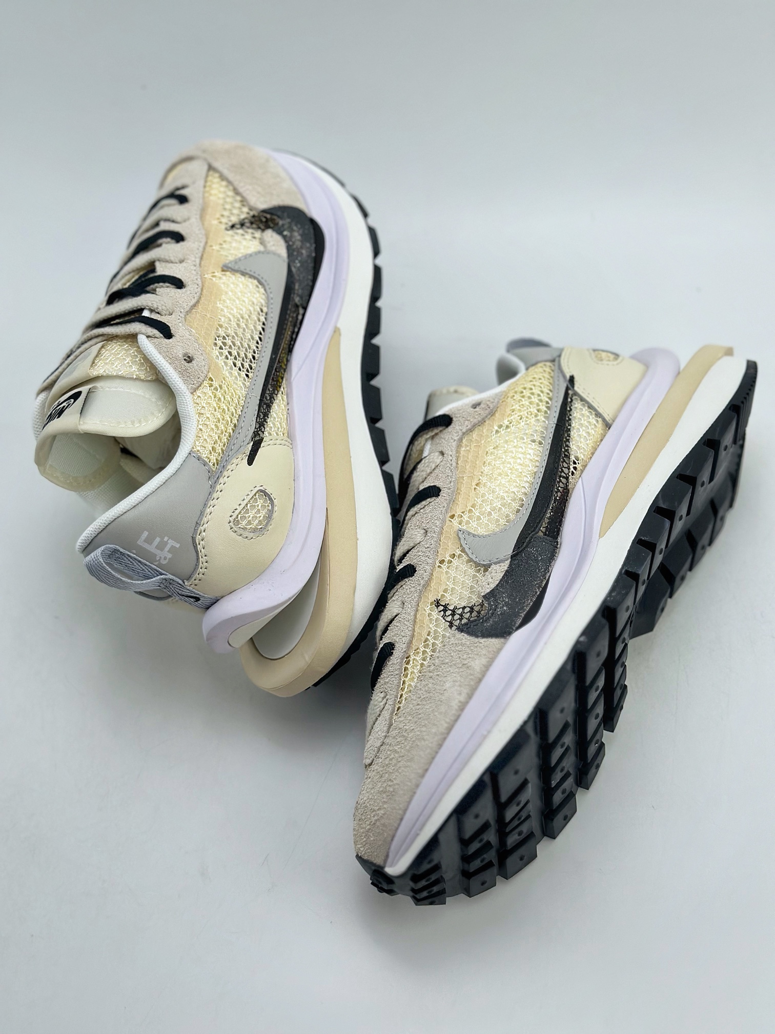 240 Sacai x NIKE VAPORWAFFLE 白黑 联名解构走秀款 CV1363-101