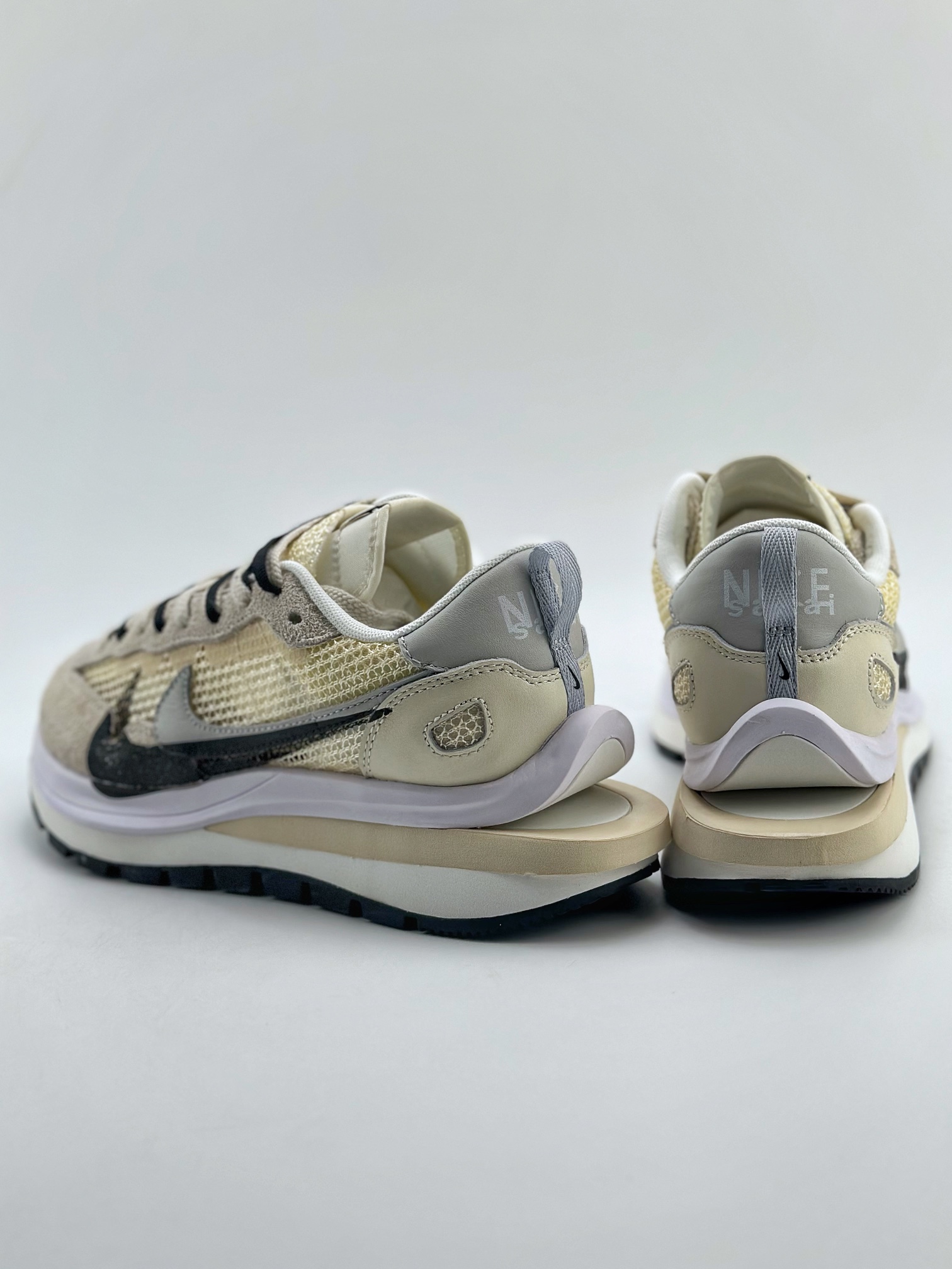 240 Sacai x NIKE VAPORWAFFLE 白黑 联名解构走秀款 CV1363-101