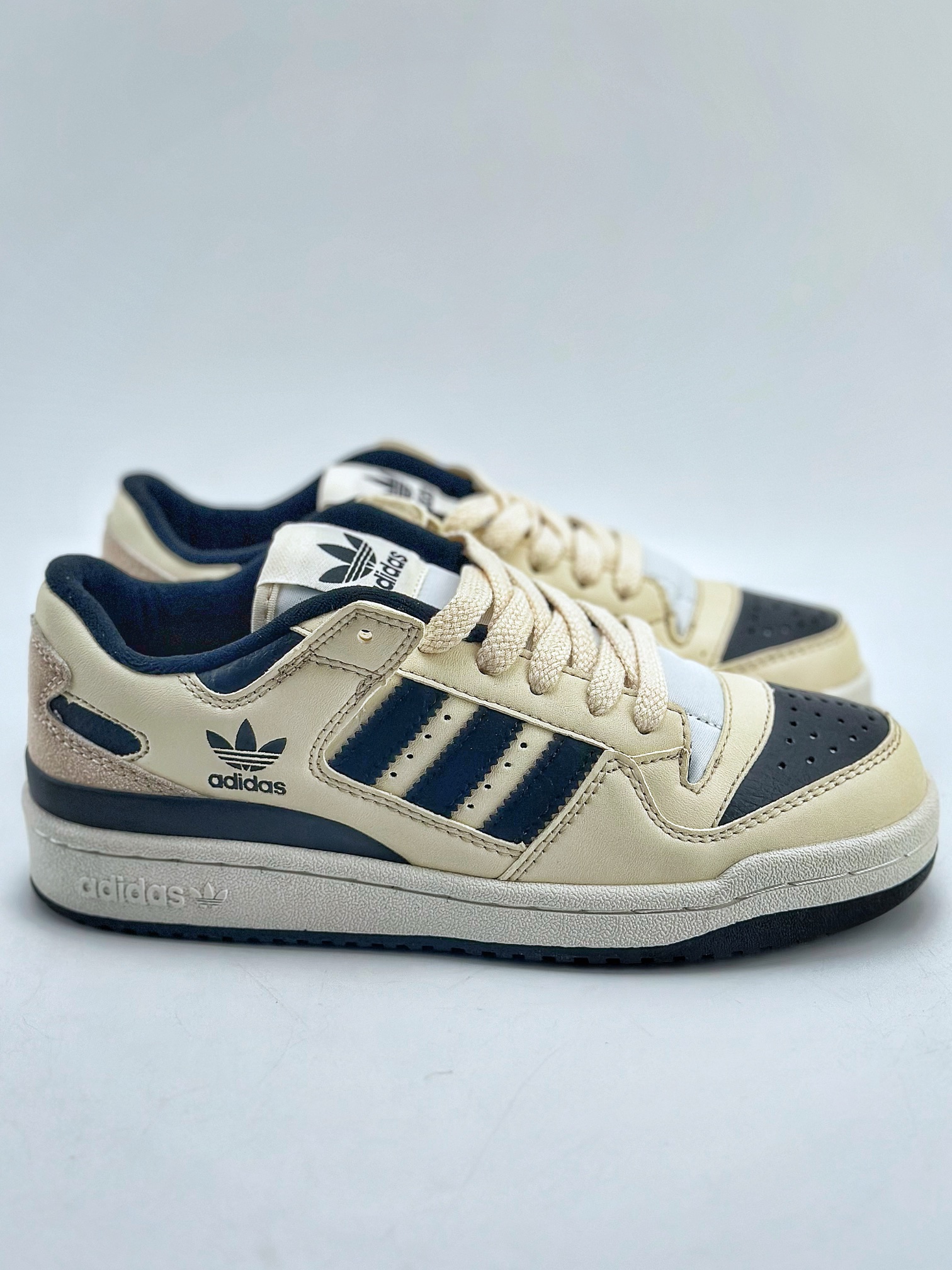 150 Adidas Forum Low CL 三叶草低邦 IG3901