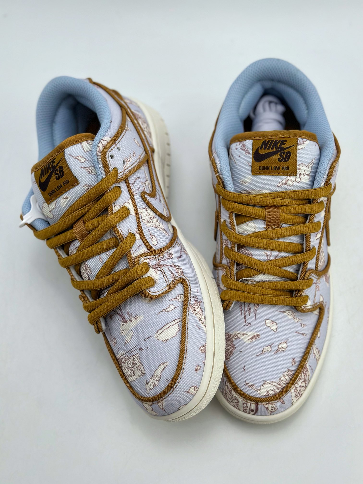 220 NIKE SB Dunk Low 灰棕 FN5880-001