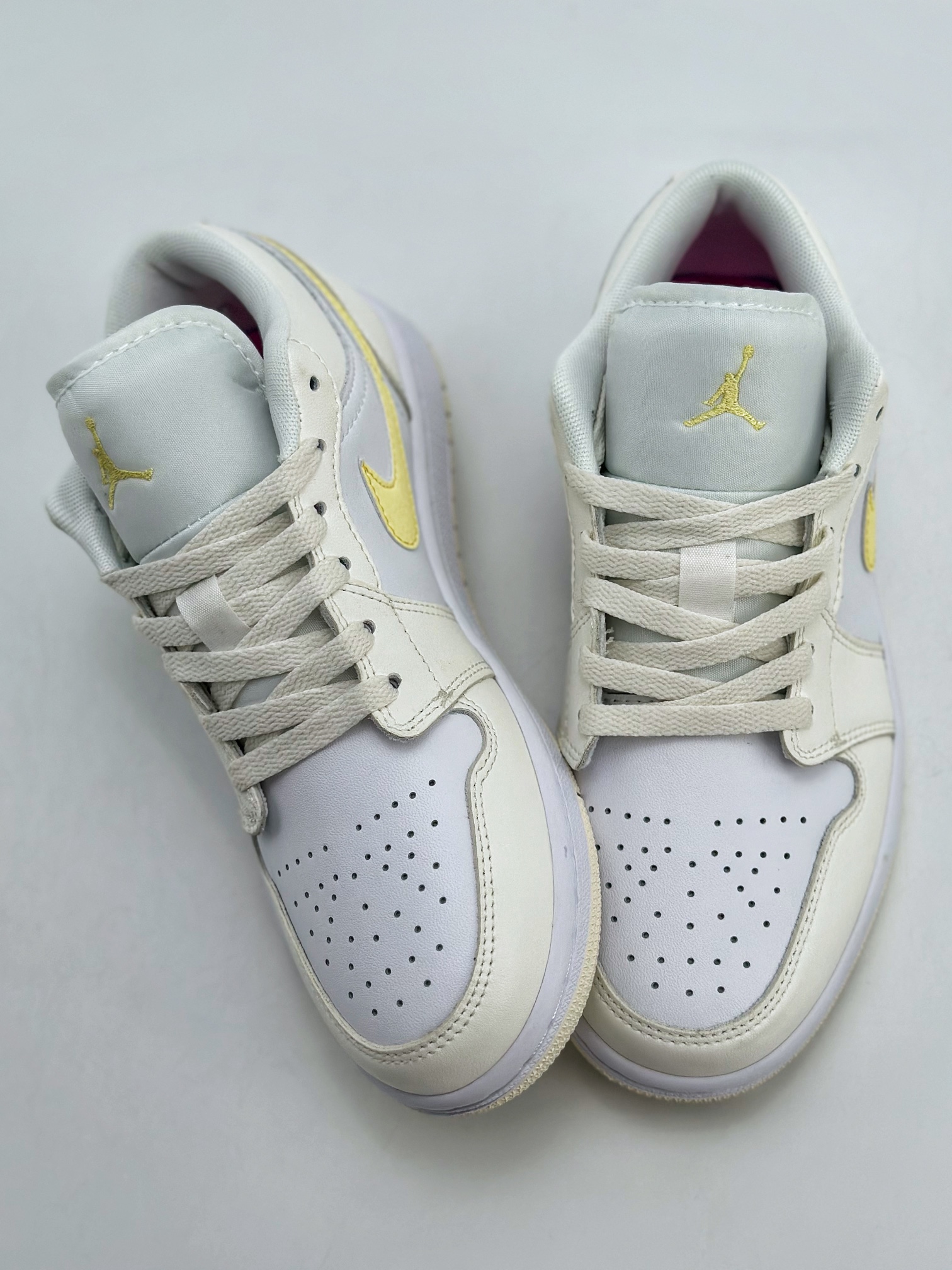 200 Air Jordan 1 Retro Low 白黄  FV8486-181