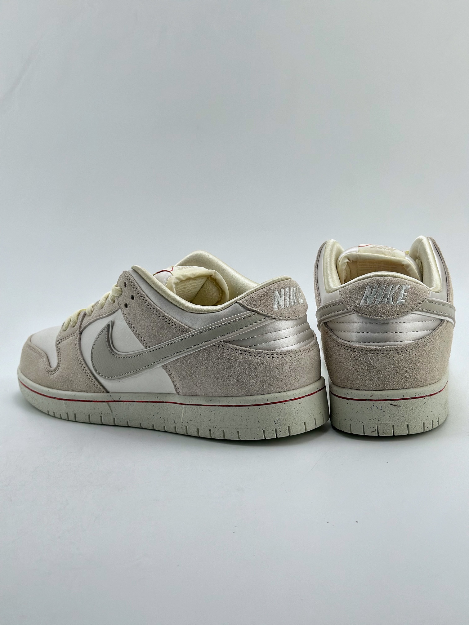 210 NIKE SB Dunk Low Pro "Love Found" 爱之城 FZ5654-100