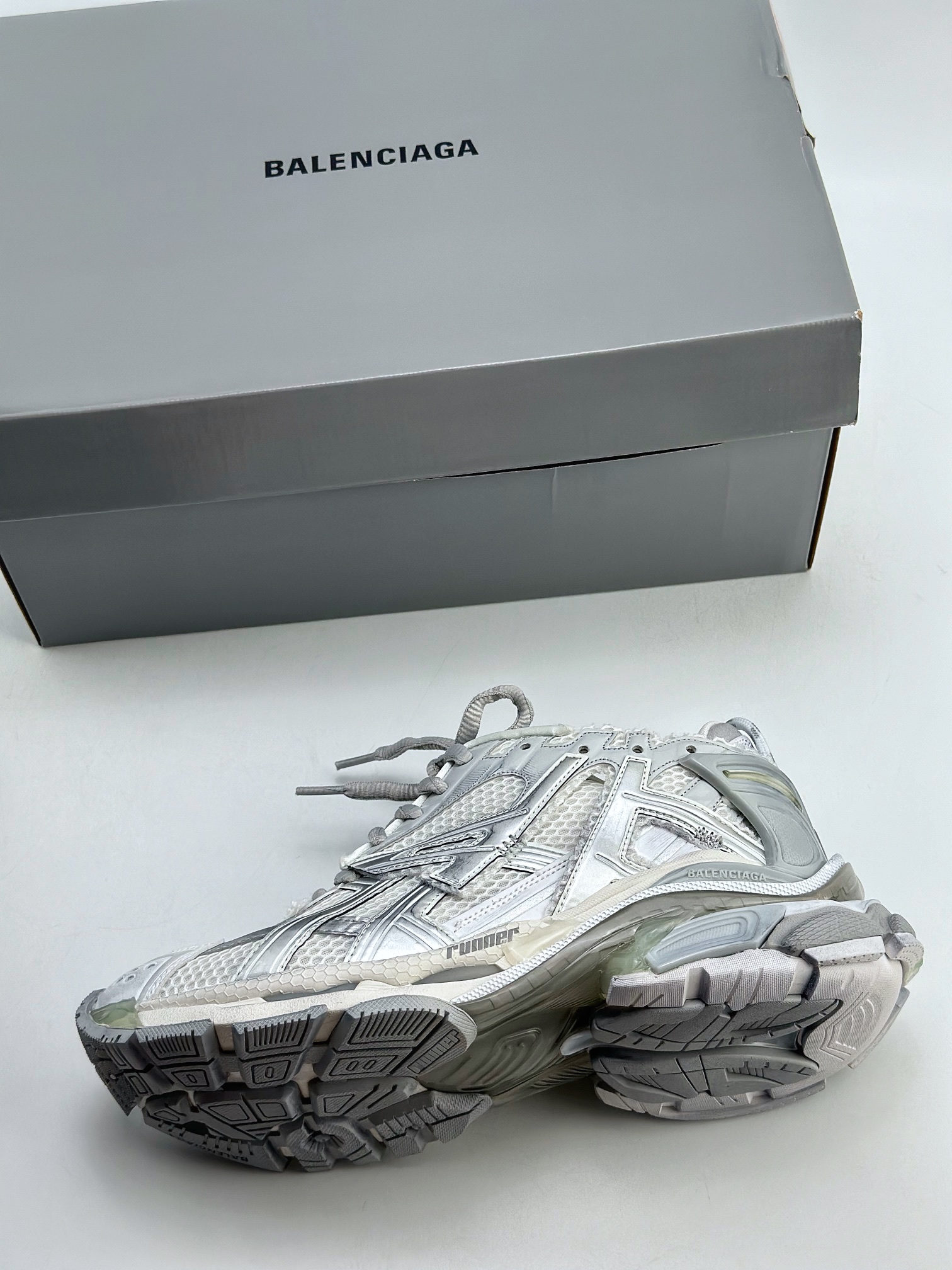 550 巴黎世家/Balenciaga 巴黎世家Runner运动鞋  677403 W3RBL 8100