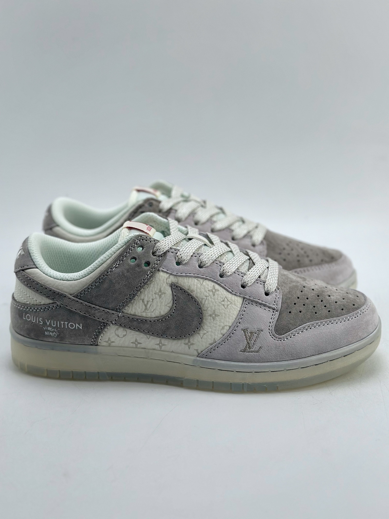 280 Nike SB Dunk Low x Louis Vuitton 白灰印花 CR8033-503