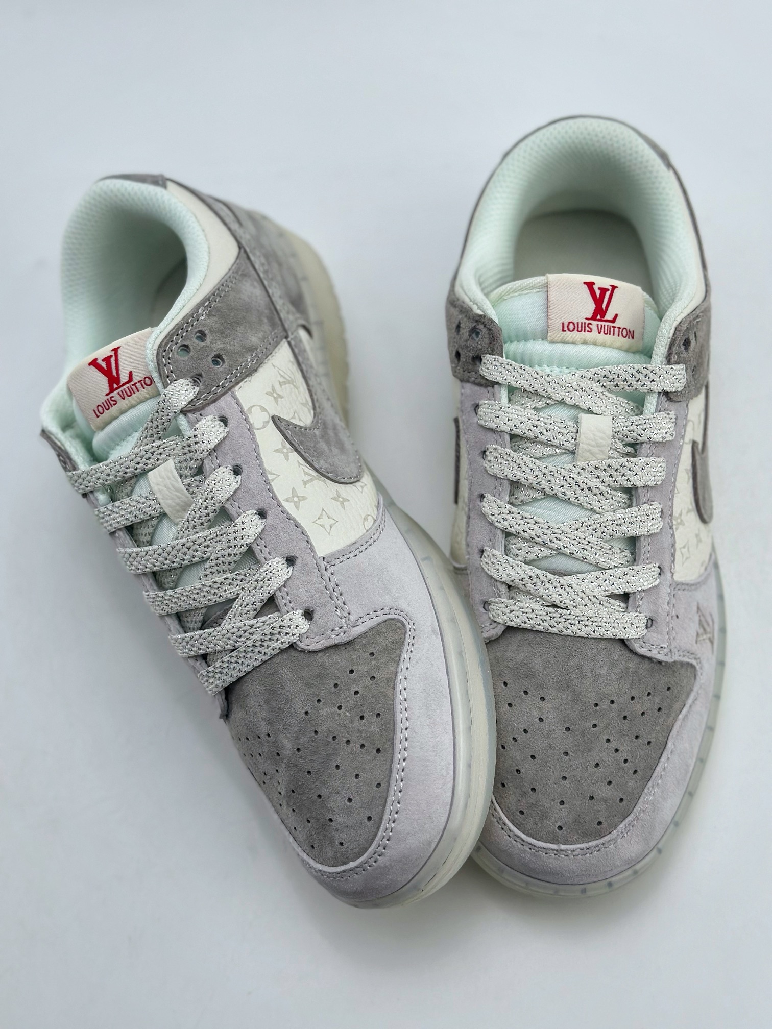 280 Nike SB Dunk Low x Louis Vuitton 白灰印花 CR8033-503