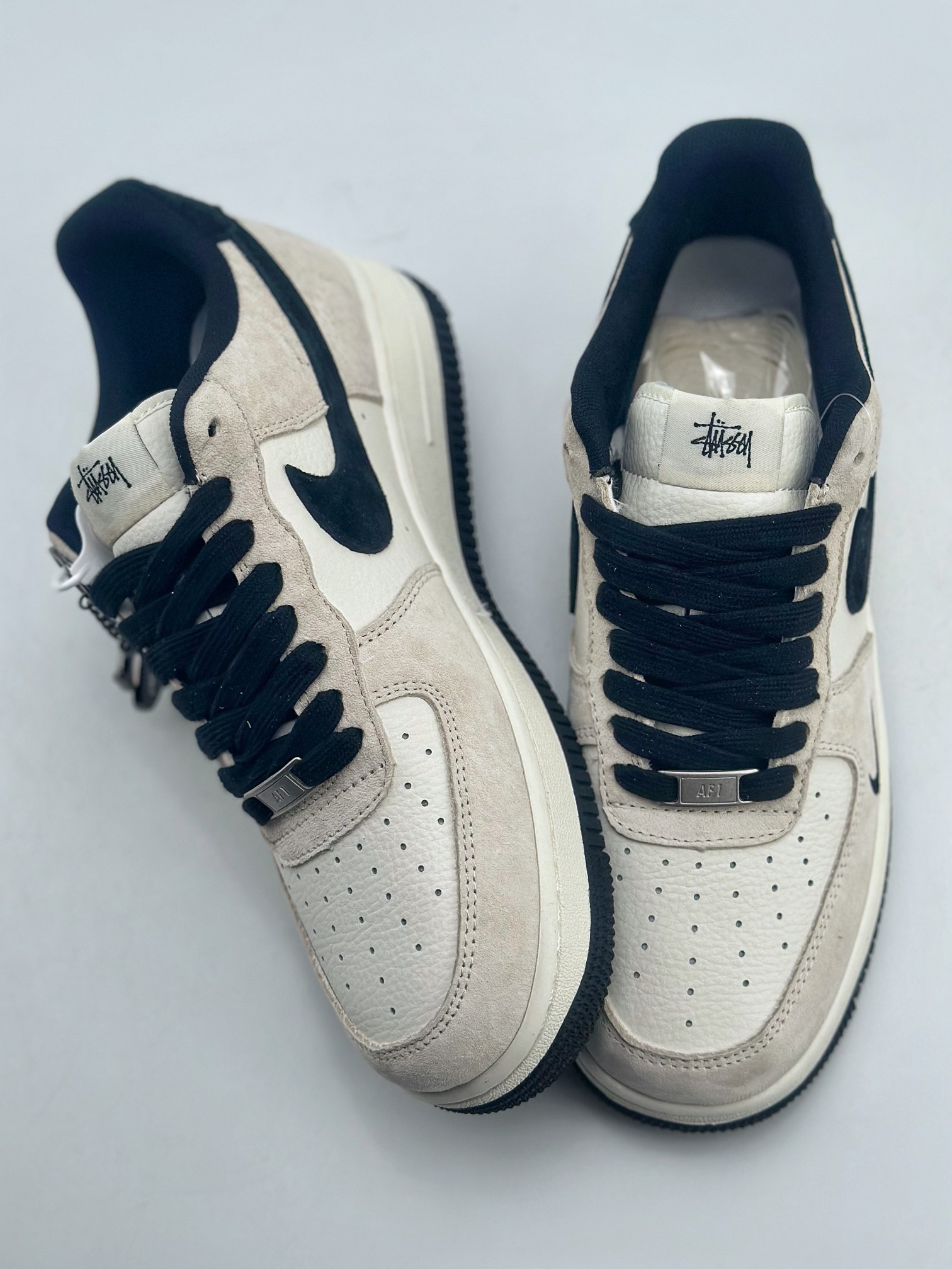 260 Nike Air Force 1 Low 07 x Stussy 斯图西 米灰黑 HD1968-012