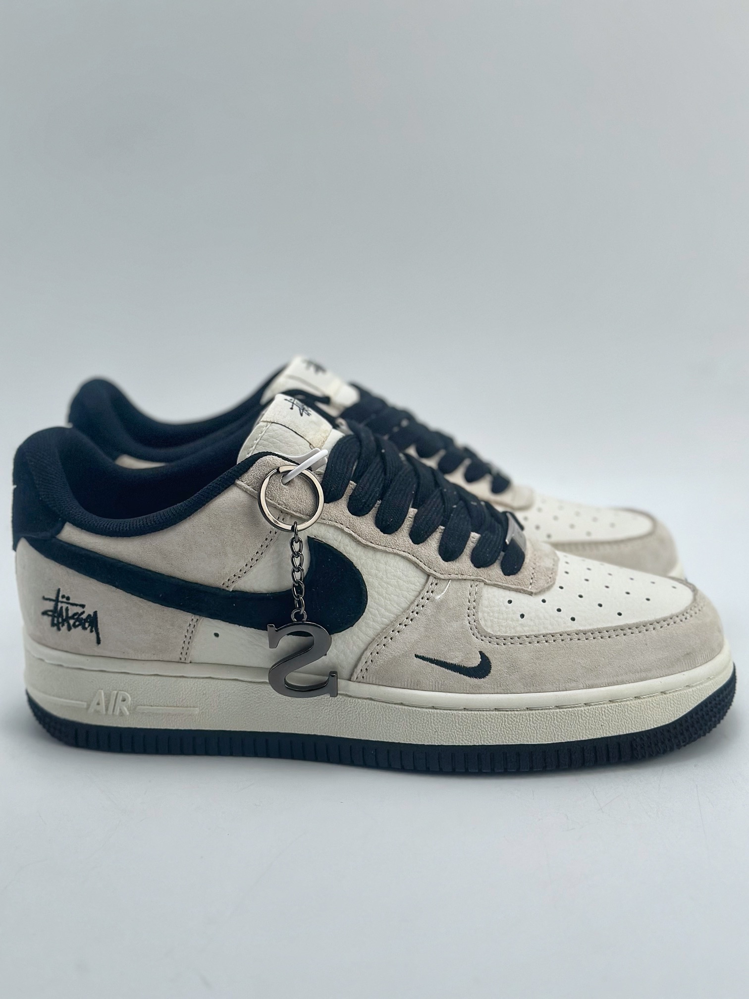 260 Nike Air Force 1 Low 07 x Stussy 斯图西 米灰黑 HD1968-012