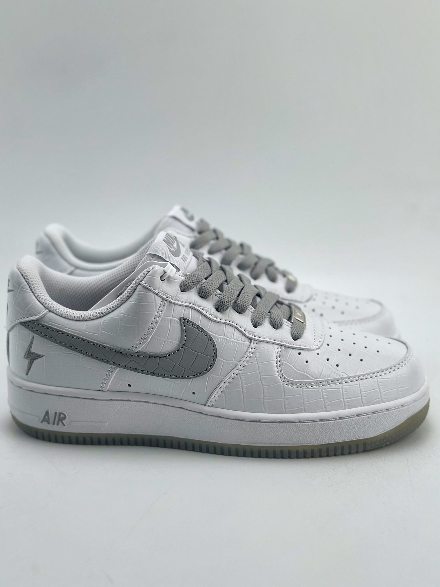 200 Nike Air Force 1 Low 07 白灰鳄鱼裂纹 DD0614-333