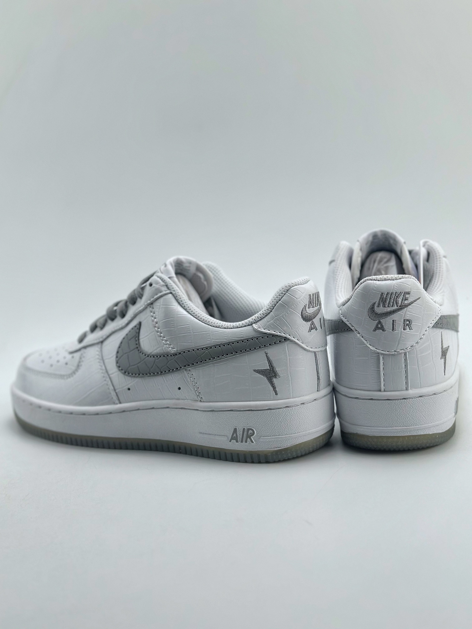 200 Nike Air Force 1 Low 07 白灰鳄鱼裂纹 DD0614-333