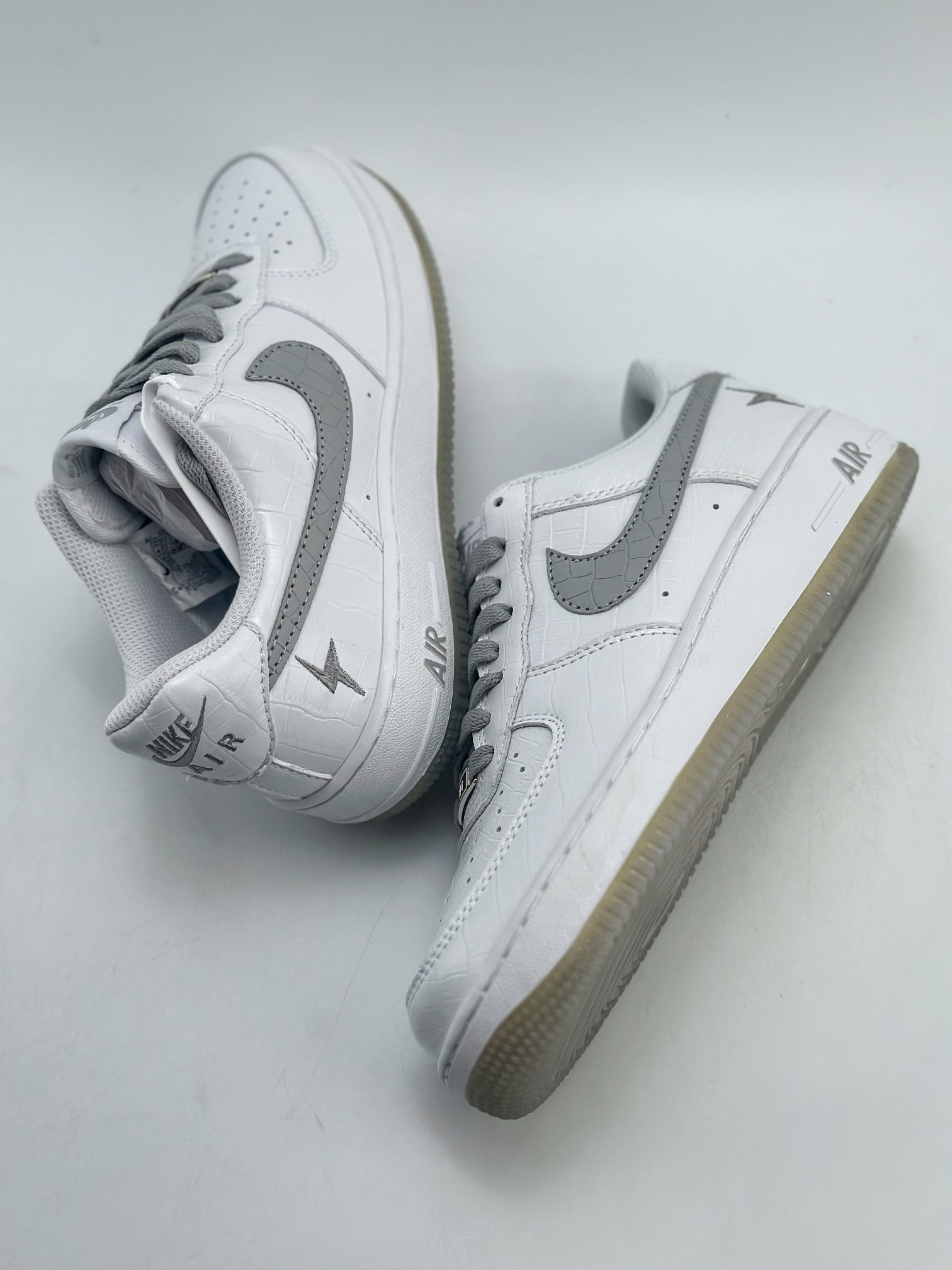 200 Nike Air Force 1 Low 07 白灰鳄鱼裂纹 DD0614-333