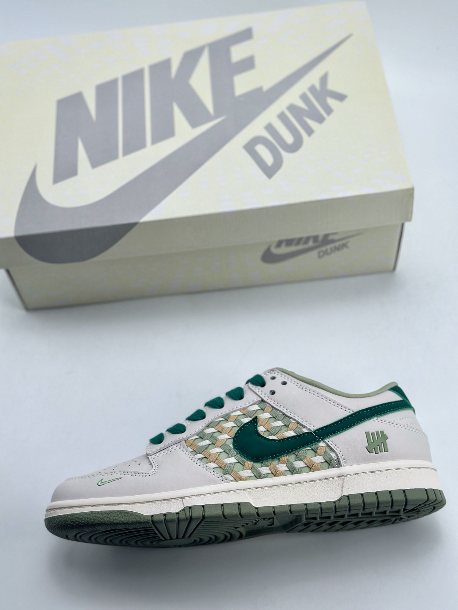 280 Nike SB Dunk Low x Undefeated 白绿小勾 DQ1098-359