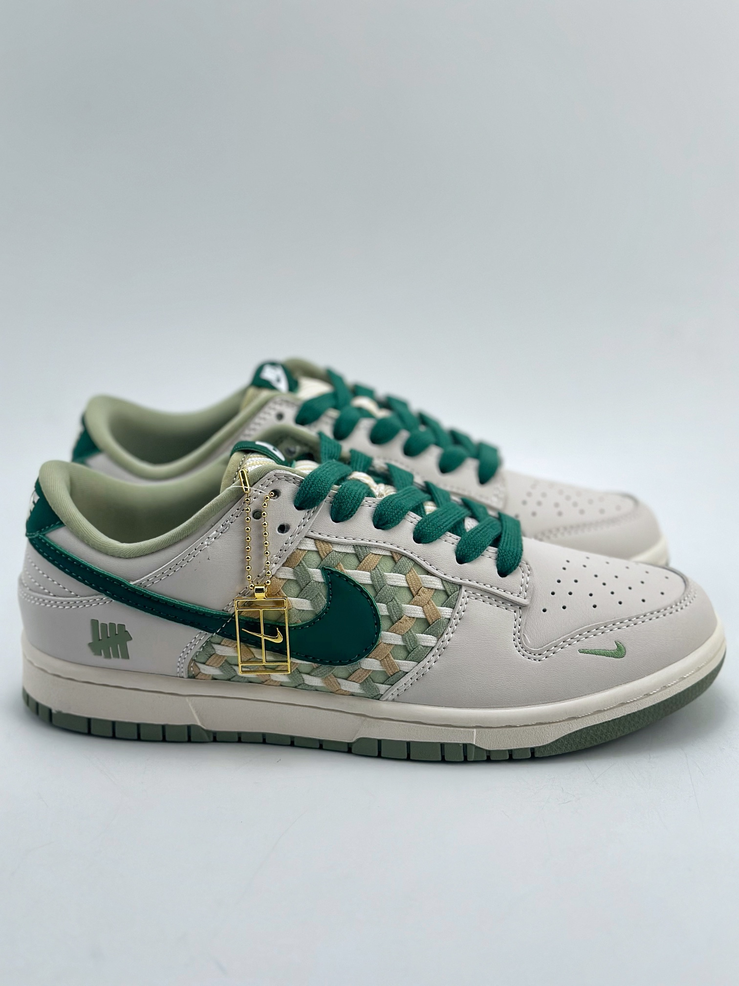 280 Nike SB Dunk Low x Undefeated 白绿小勾 DQ1098-359