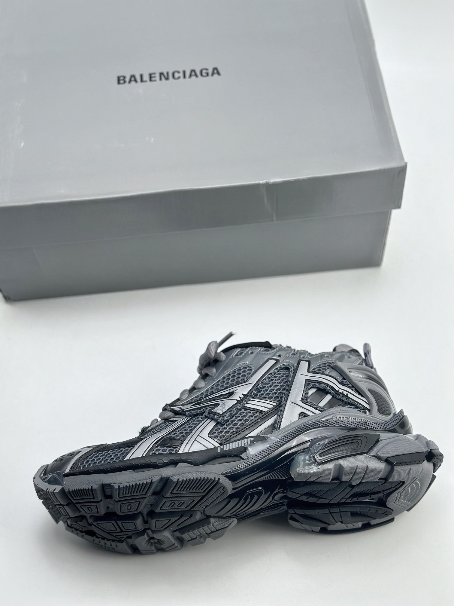 550 巴黎世家/Balenciaga 巴黎世家Runner运动鞋  677403 W3RBR 1515