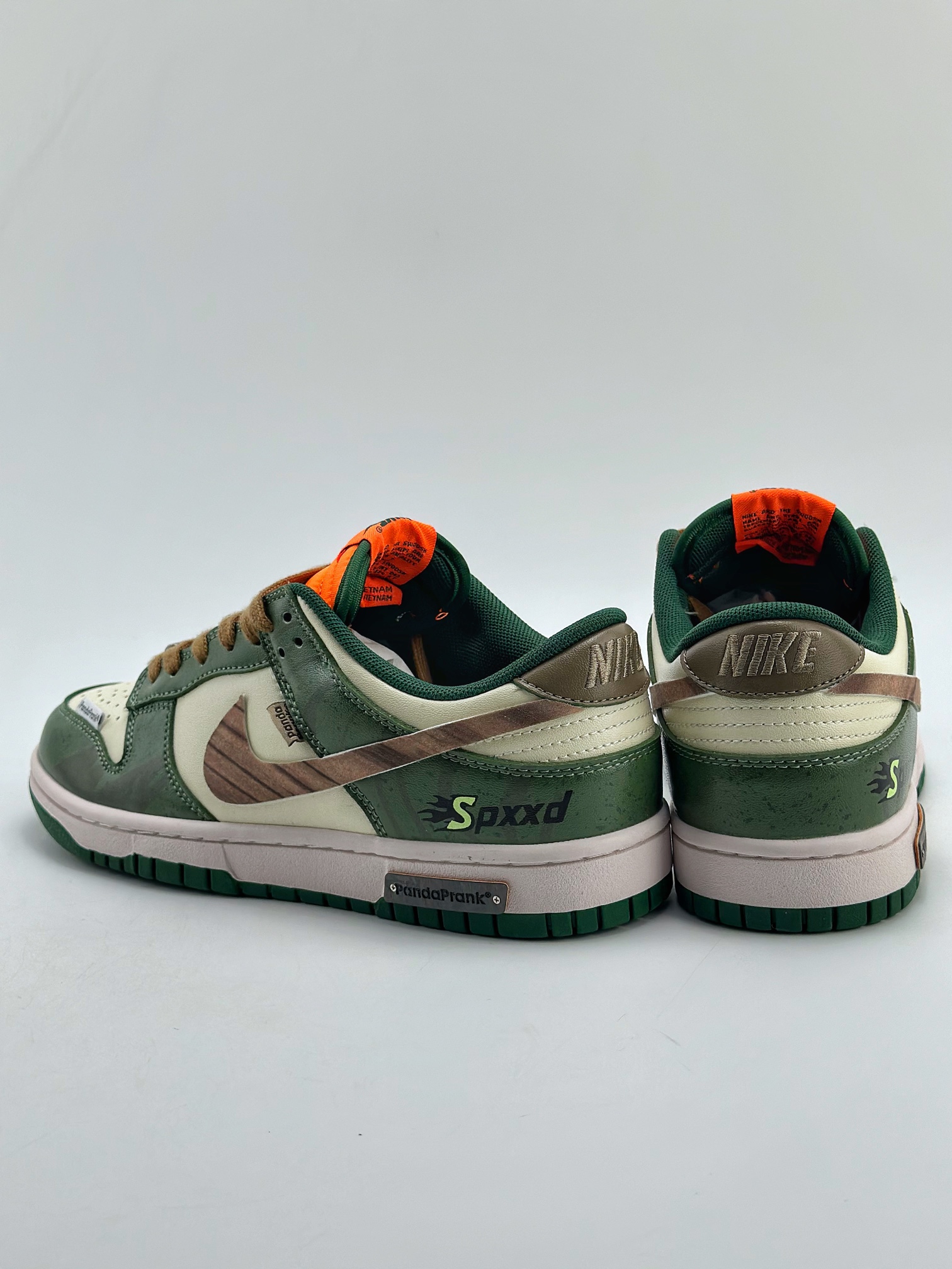 280 Nike SB Dunk Low 熊猫恶作剧 街头竞速 DD1391-300