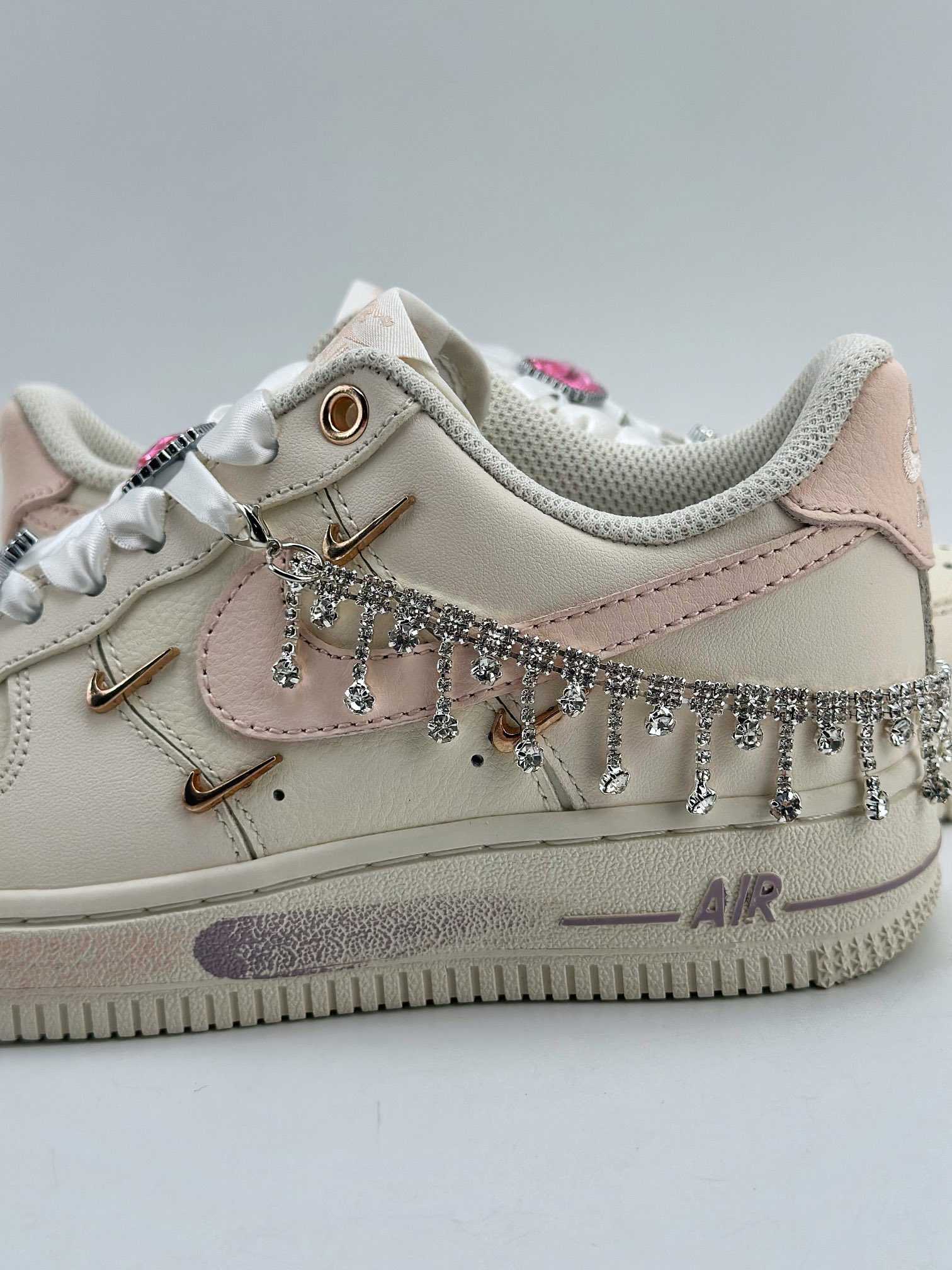 260 Nike Air Force 1 Low 07 可拆卸钻石链条 浪漫邂逅 FV1122-333