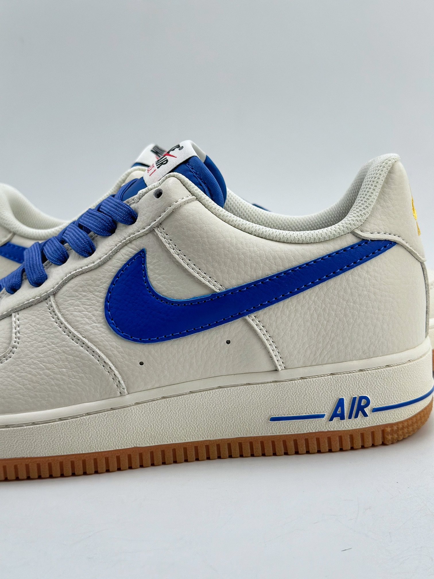 240 Nike Air Force 1 Low 07 米白蓝生胶 NN0613-011