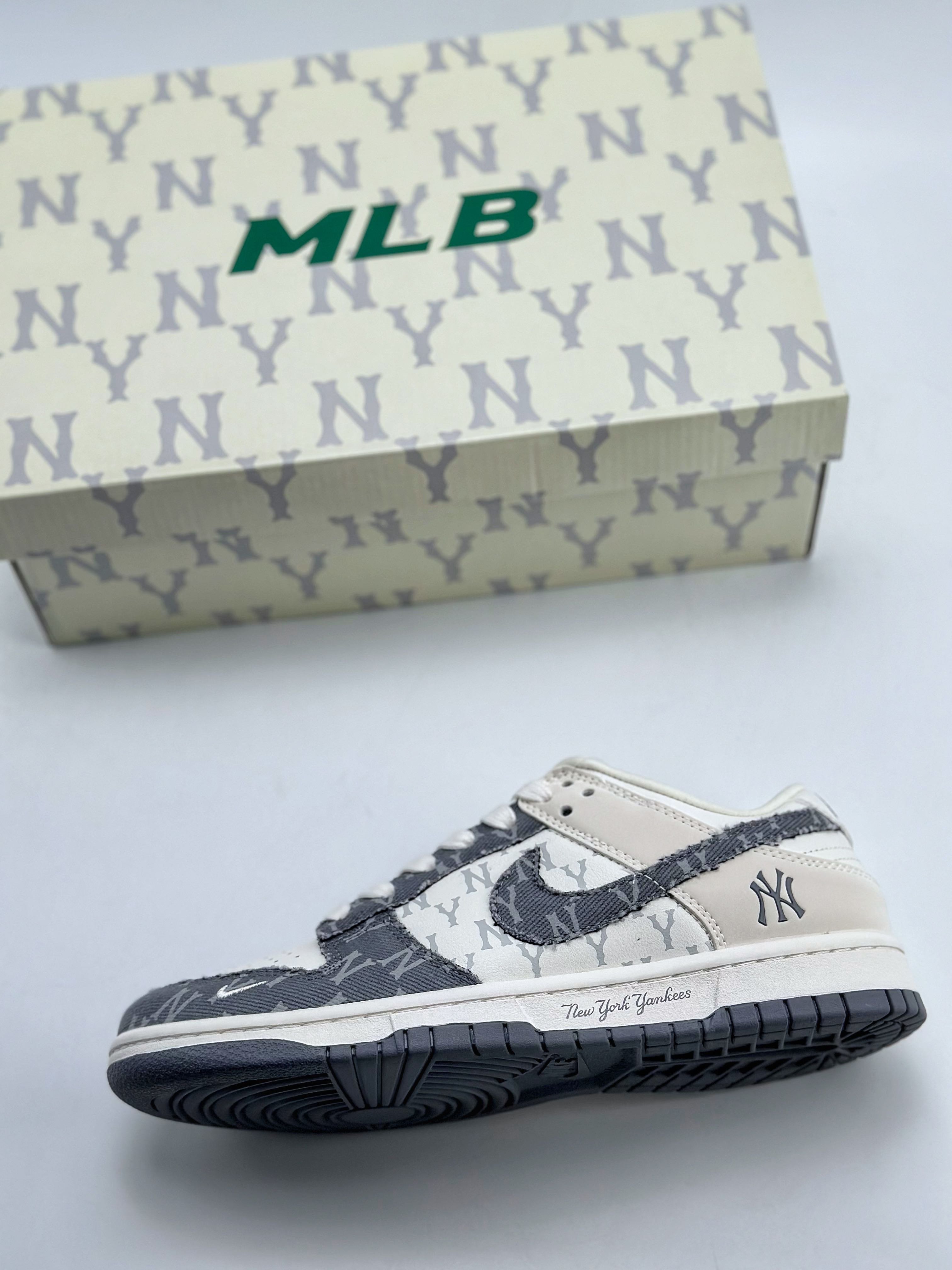 280 Nike SB Dunk Low x MLB 白灰牛仔印花 DQ1098-347