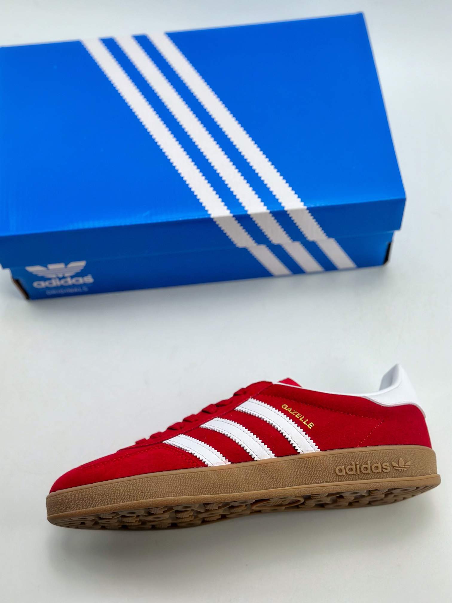 160 adidas Originals Gazelle INdoor 三叶草休闲防滑耐磨低帮板鞋  HO6261