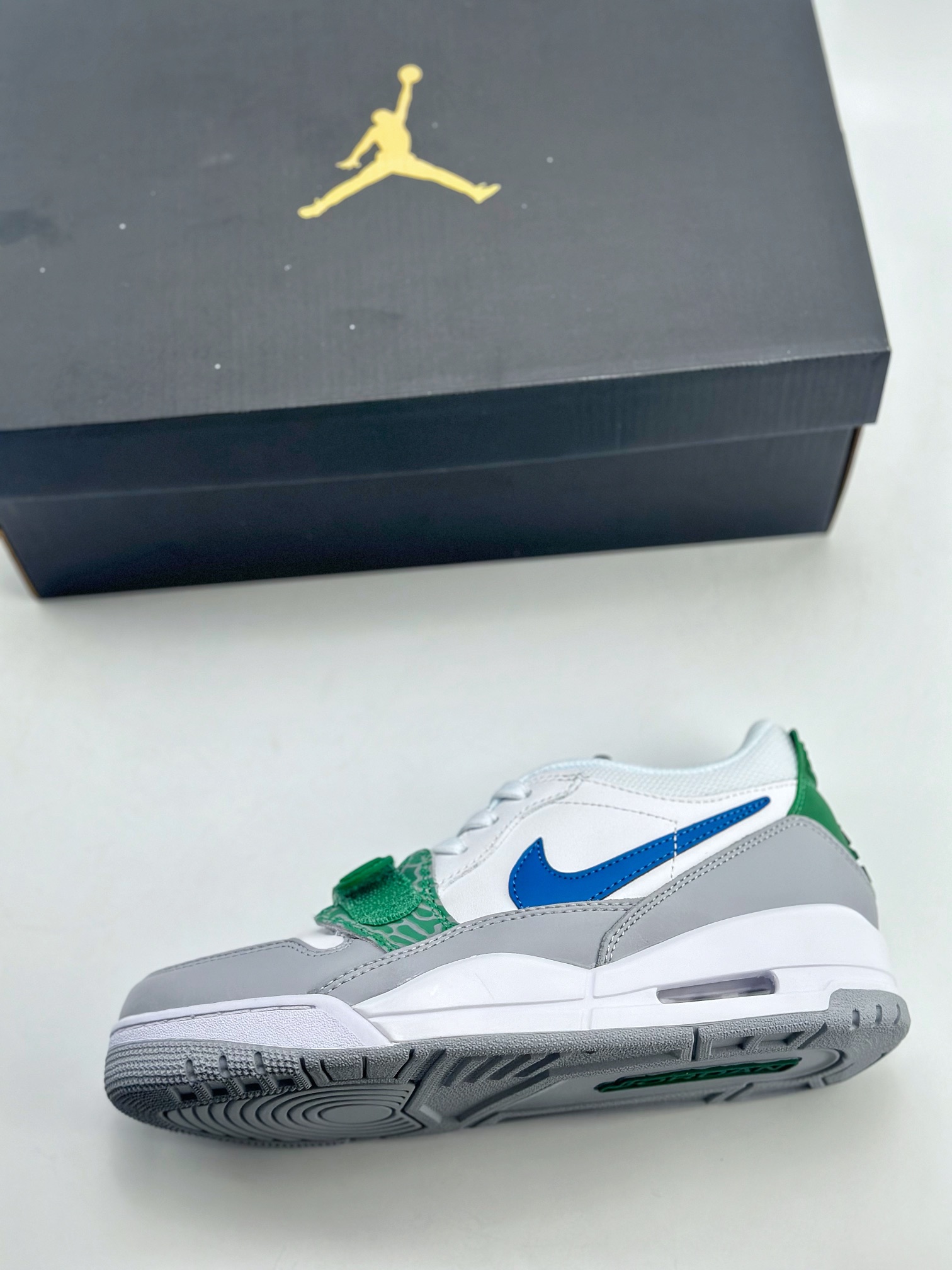 200 Nike Air Jordan Legacy 312 Low 白蓝绿  CD9054-140