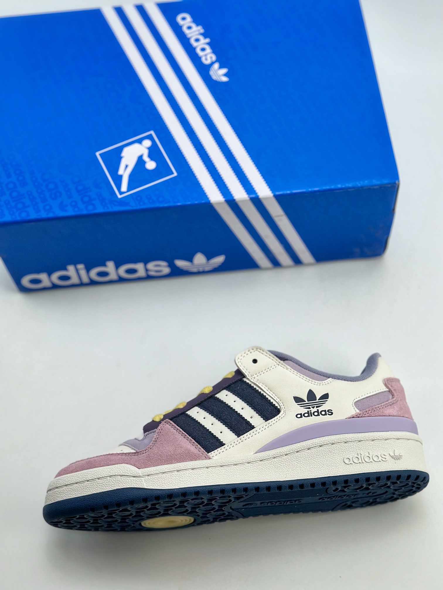 海外渠道版 原盒原标 Adidas Forum Low CL 三叶草低邦经典魔术贴复古板鞋  ID62666C