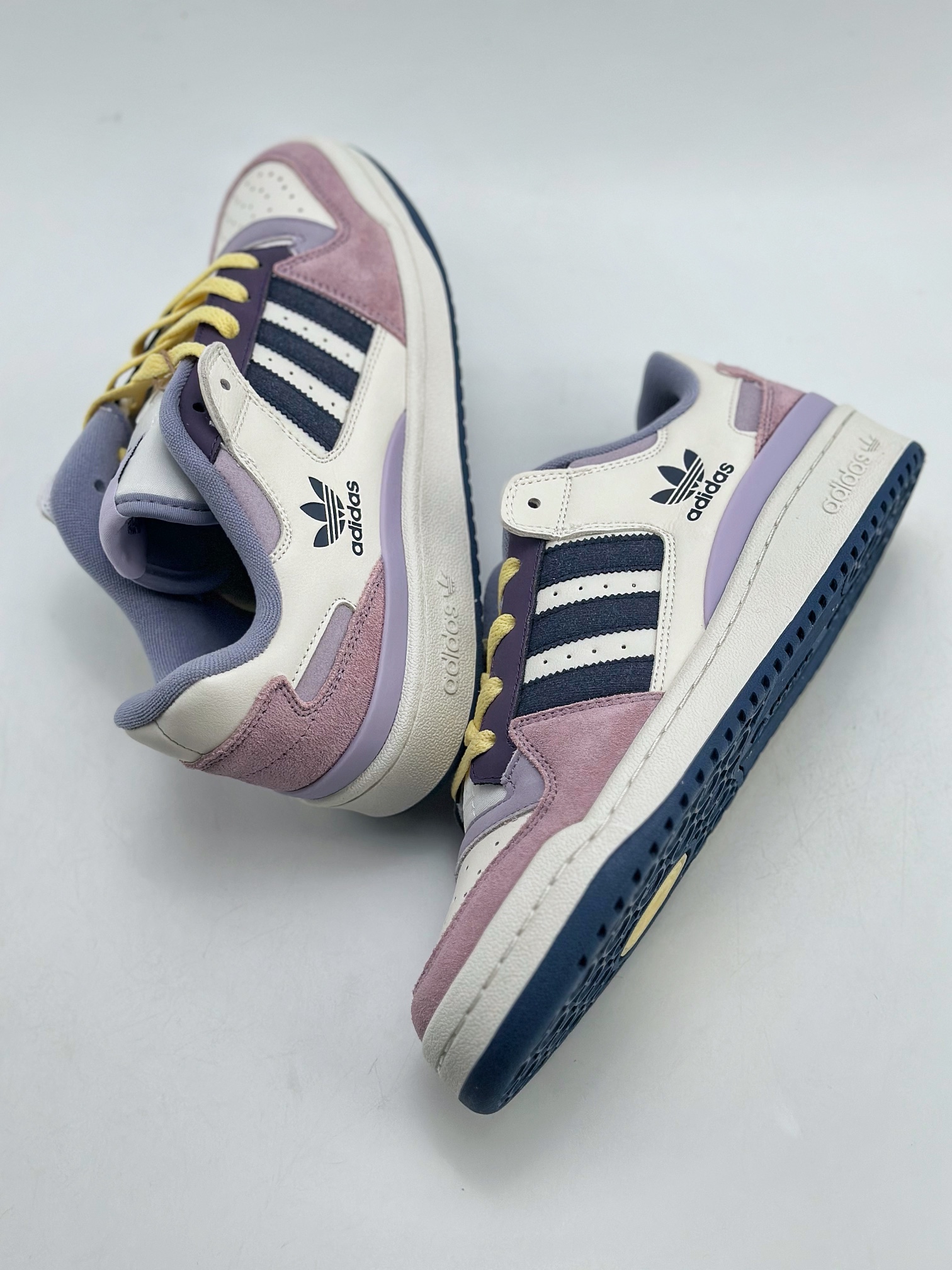 海外渠道版 原盒原标 Adidas Forum Low CL 三叶草低邦经典魔术贴复古板鞋  ID62666C