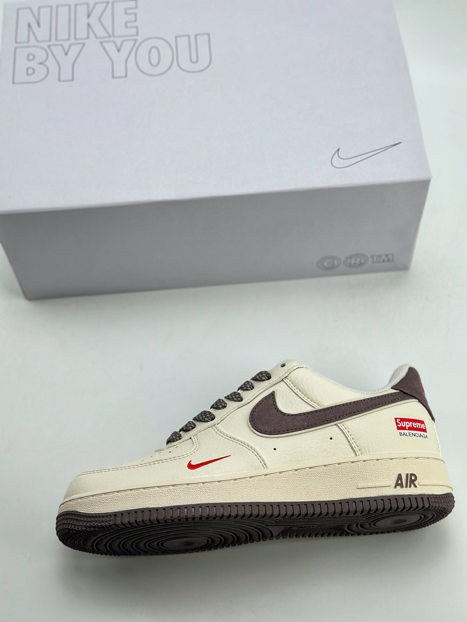 220 Nike Air Force 1 Low 07 x Supreme x Balenciaga 白棕满天星