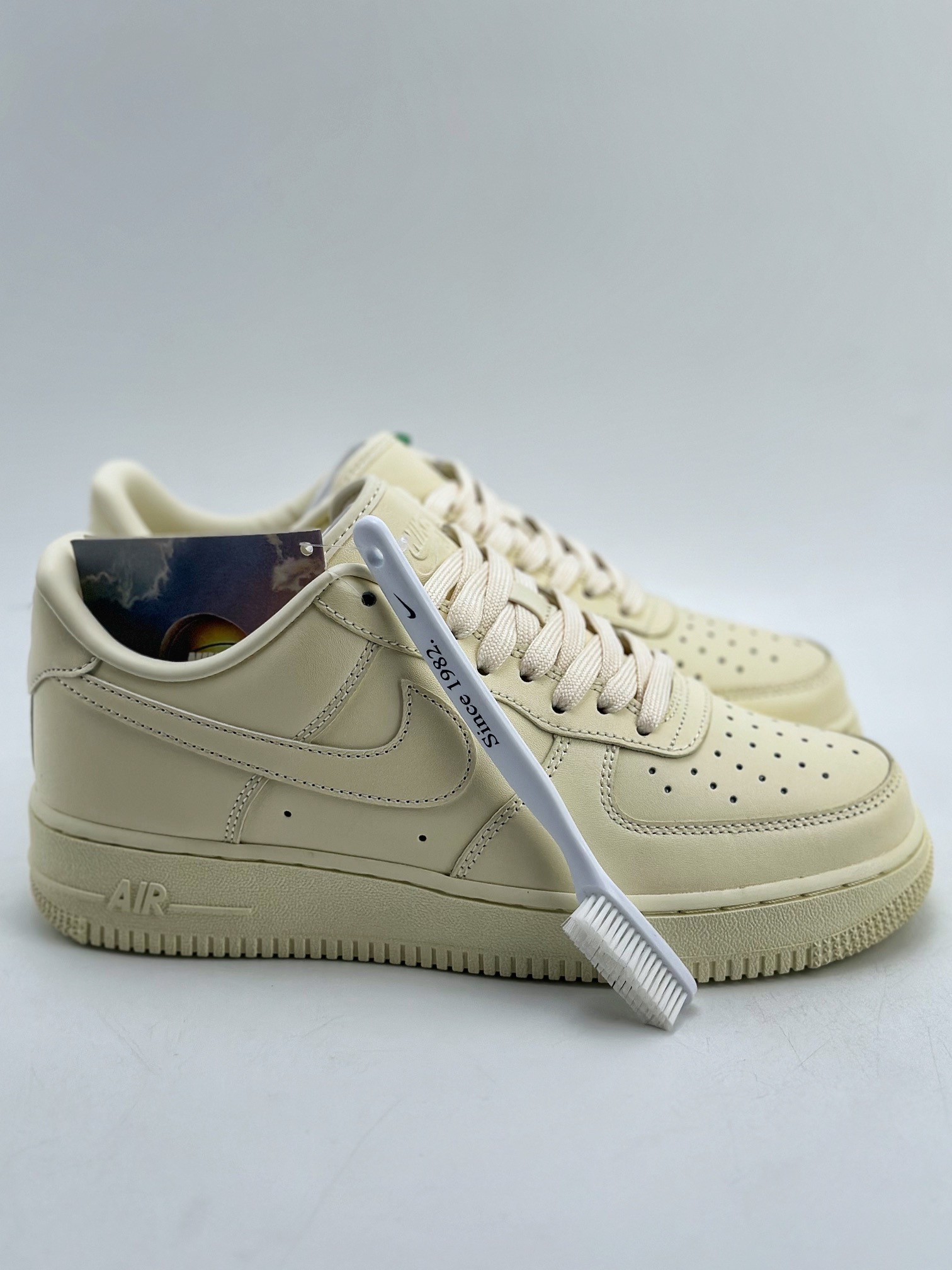 200 Nike Air Force 1 Low 07 "Coconut Milk" 米色 DM0211-101