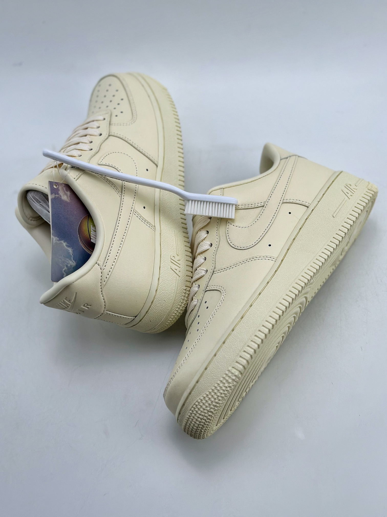 200 Nike Air Force 1 Low 07 "Coconut Milk" 米色 DM0211-101