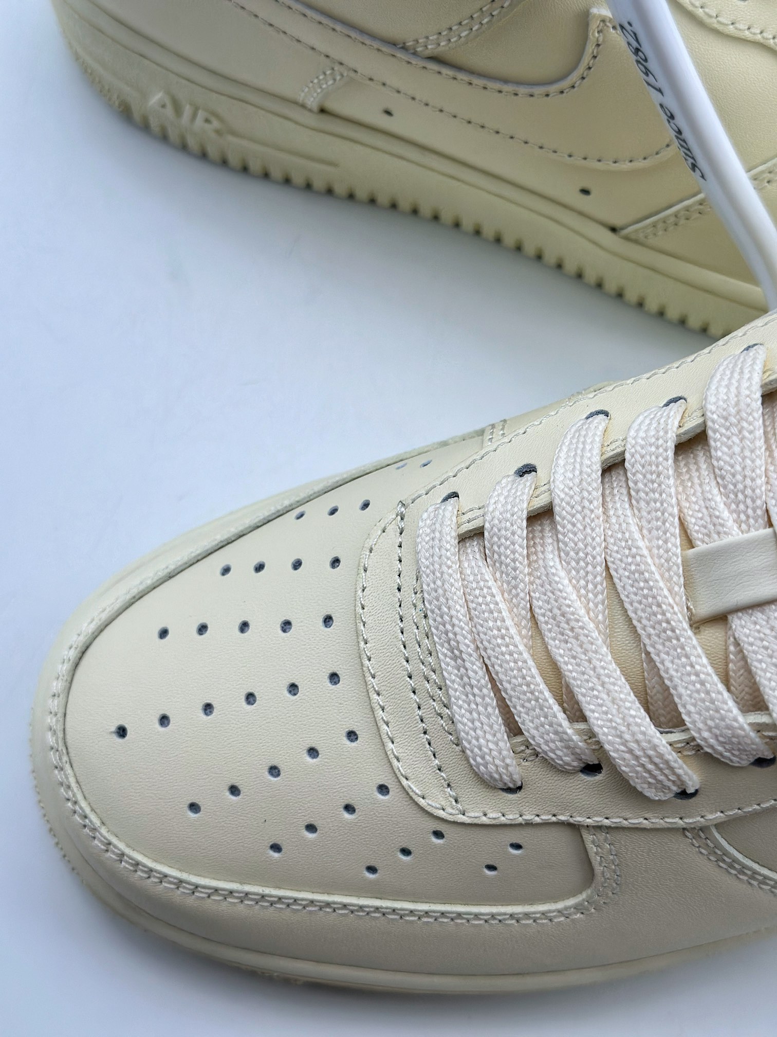 200 Nike Air Force 1 Low 07 "Coconut Milk" 米色 DM0211-101