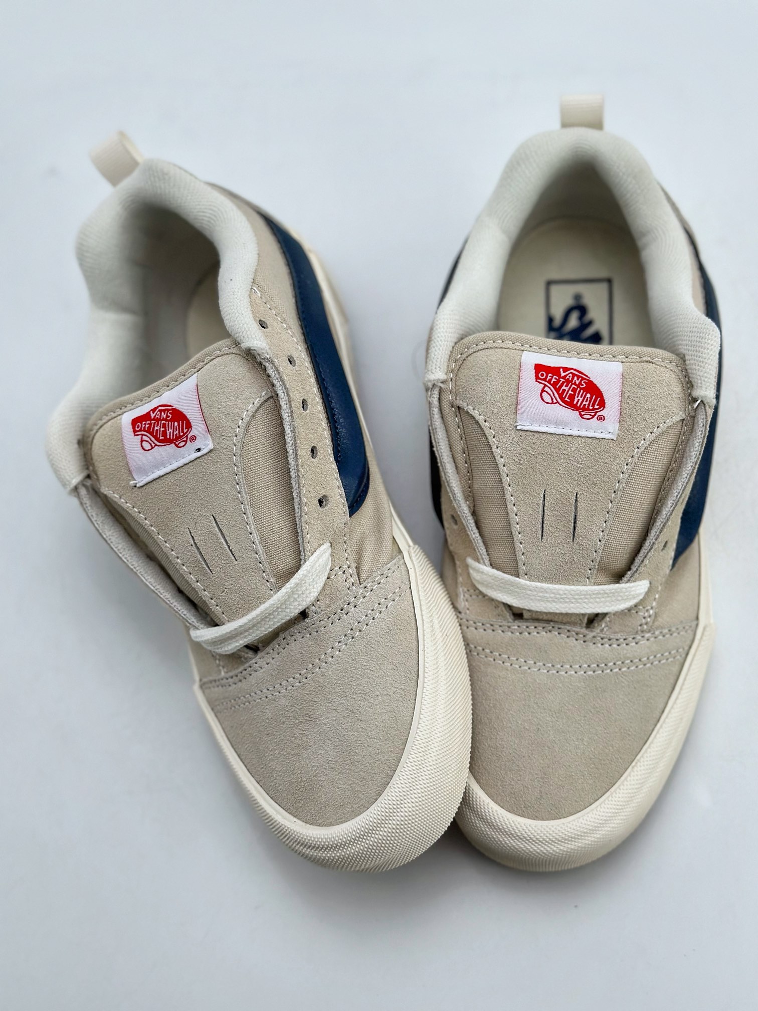 140 Vans Classics Knu Skool 灰蓝厚鞋舌面包鞋 Vans超火的土豆鞋