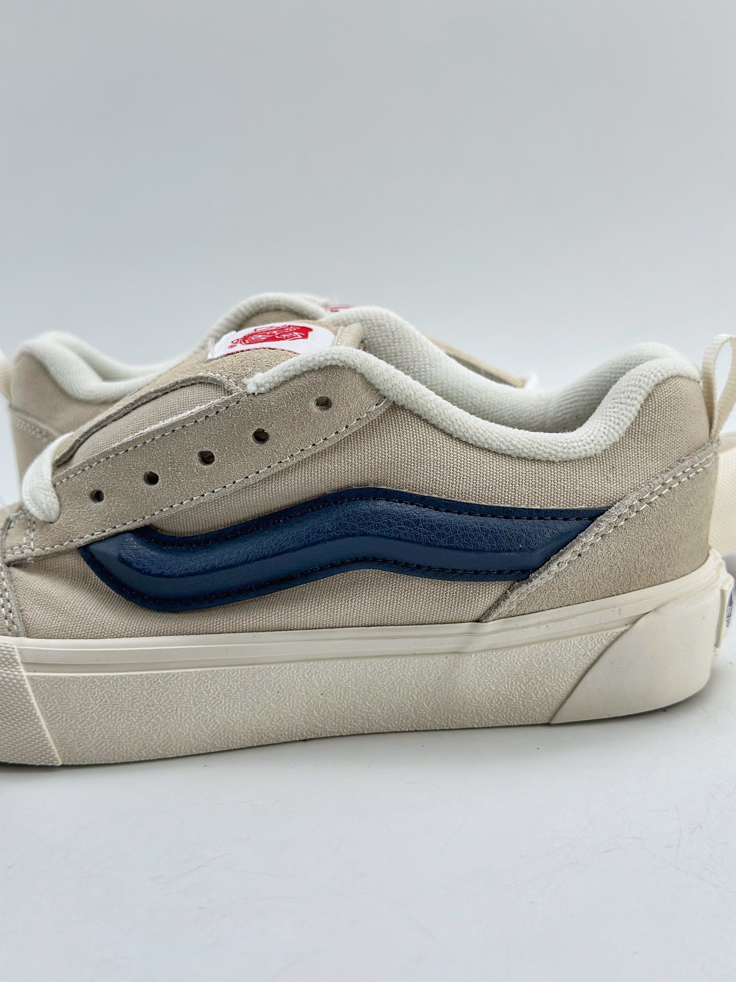 140 Vans Classics Knu Skool 灰蓝厚鞋舌面包鞋 Vans超火的土豆鞋