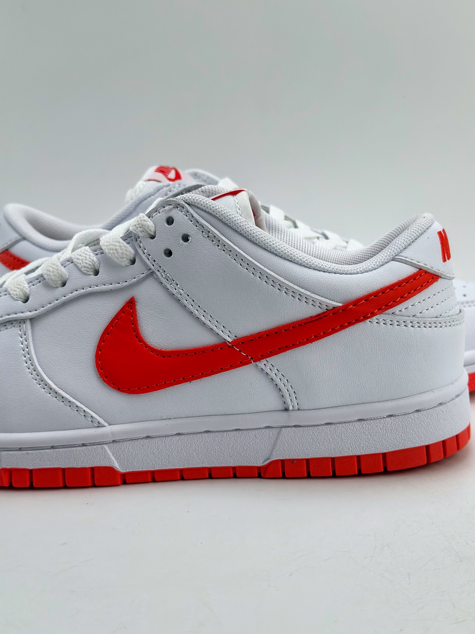 190 NIKE SB Dunk Low "Picante Red" 白红 DV0831-103