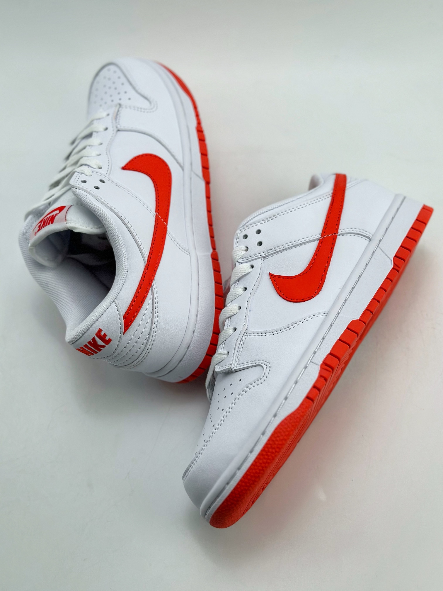 190 NIKE SB Dunk Low "Picante Red" 白红 DV0831-103