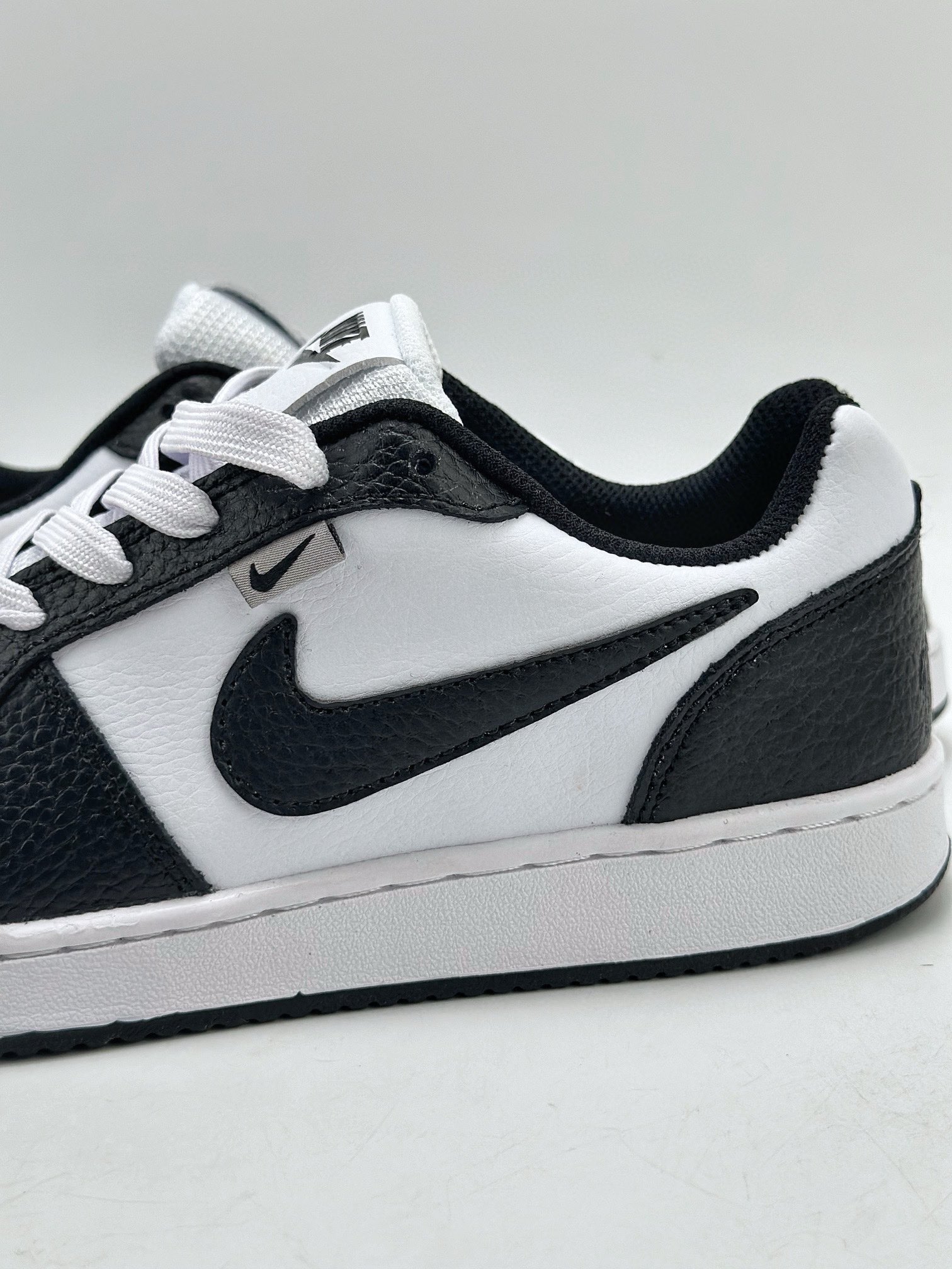 150 耐克Nike Ebernon Low Premium 伊贝尔农系列低帮休闲运动文化篮球板鞋 AQ1774-102