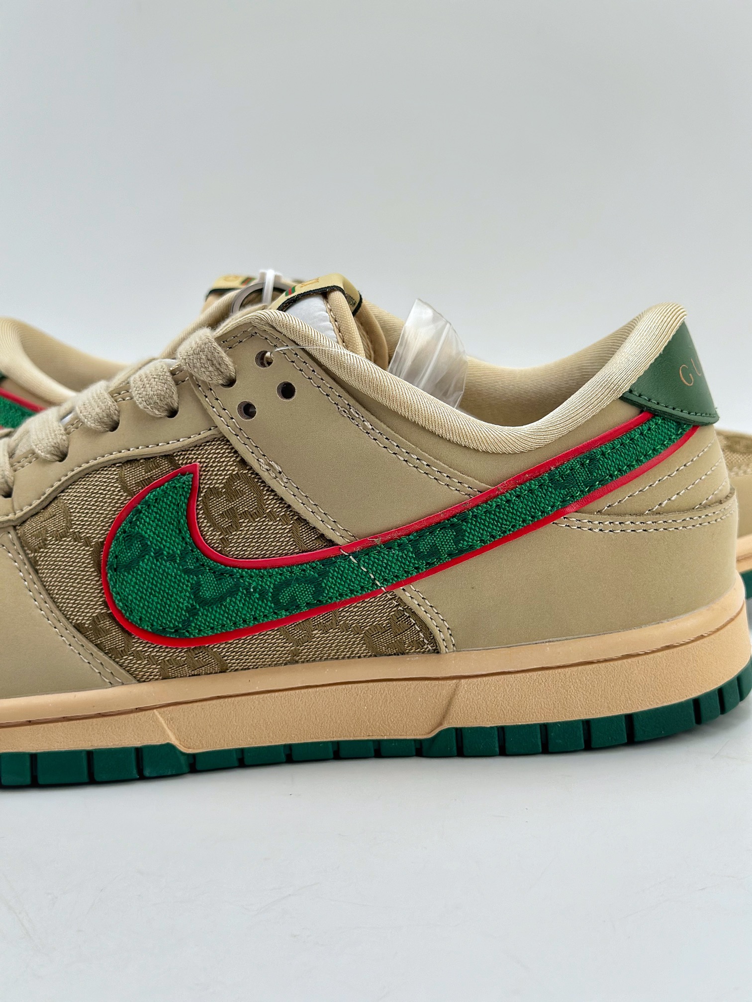 280 Nike SB Dunk Low x GUCCI 小脏鞋 DQ1098-357