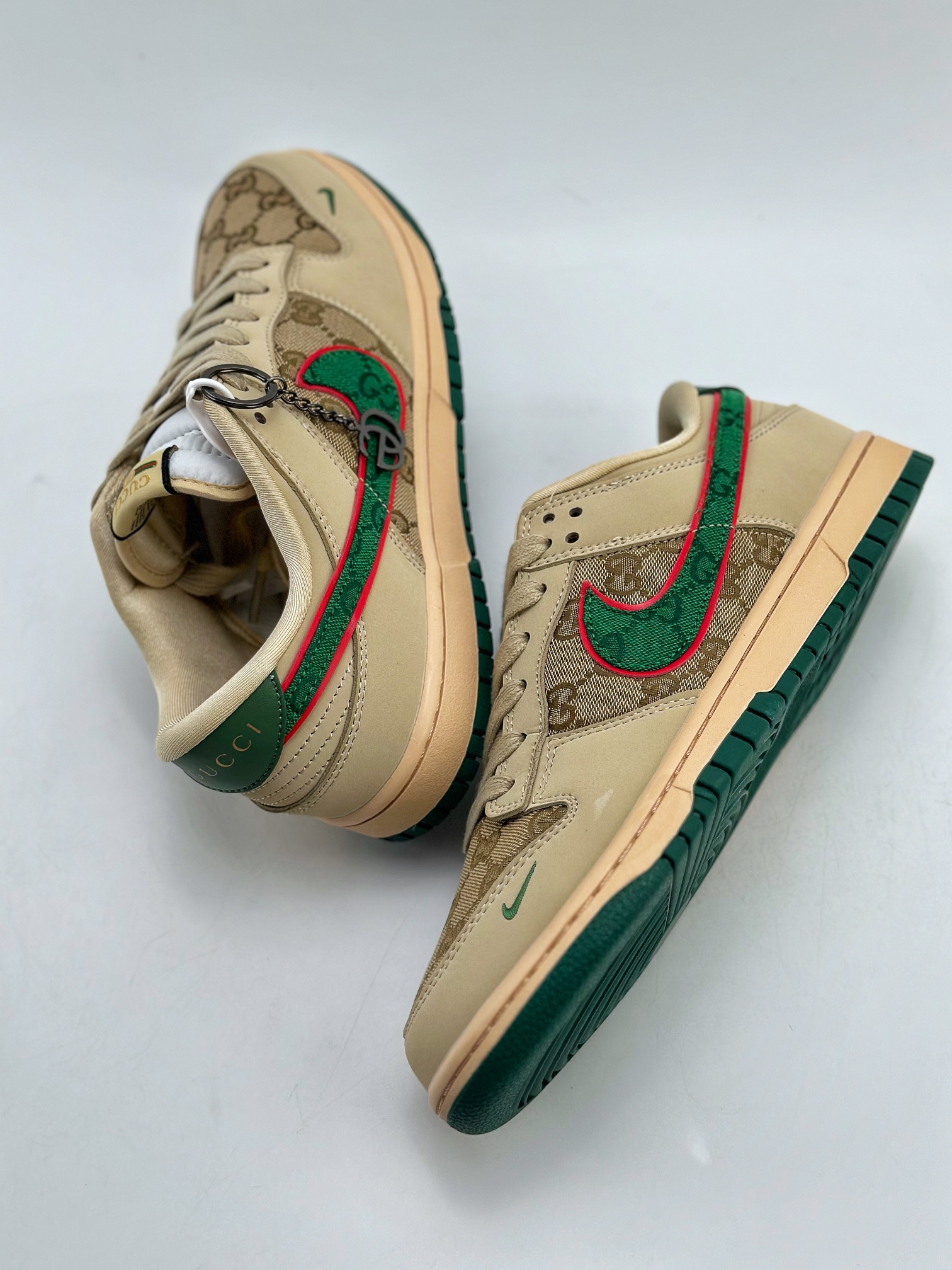 280 Nike SB Dunk Low x GUCCI 小脏鞋 DQ1098-357