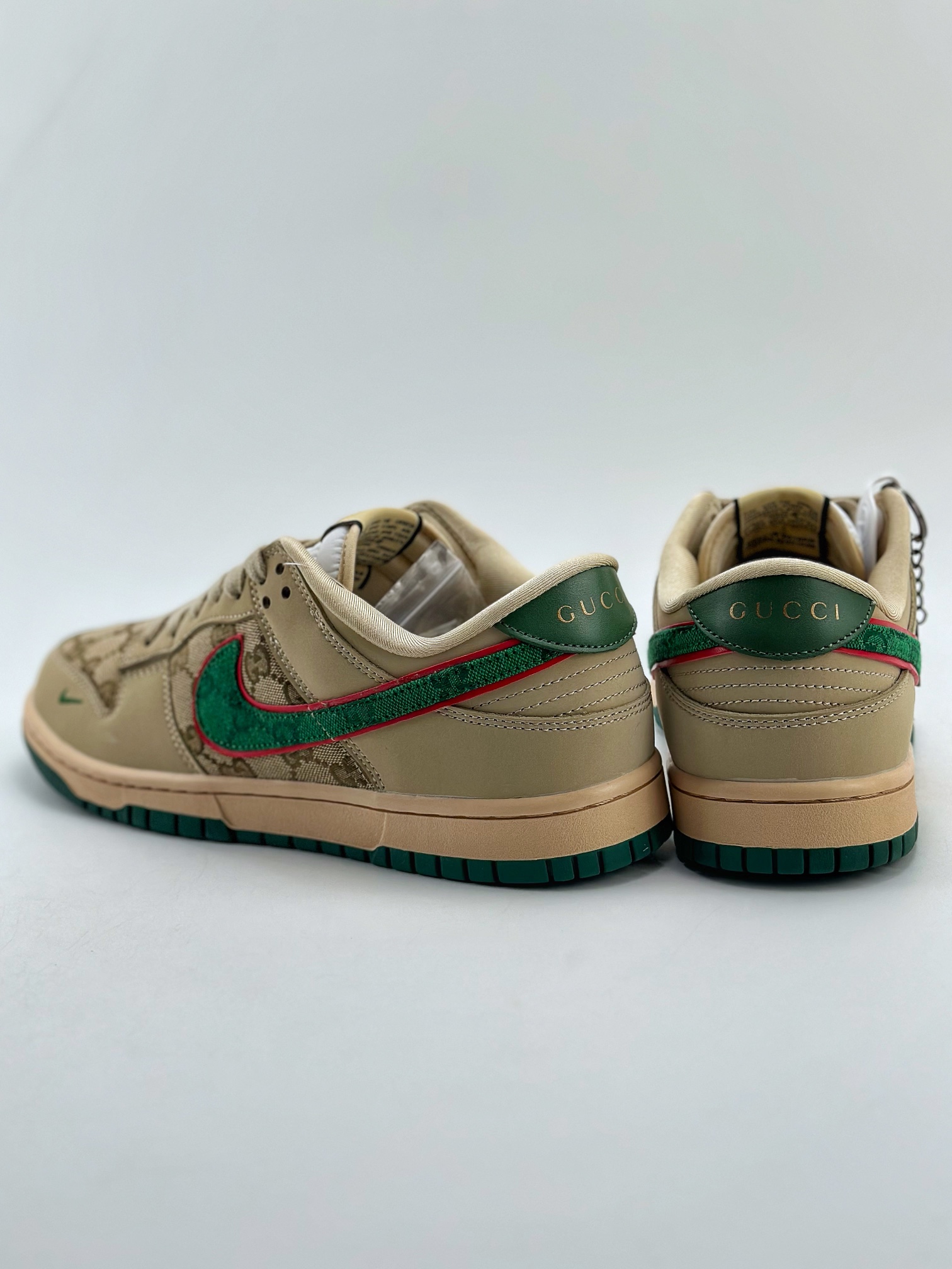 280 Nike SB Dunk Low x GUCCI 小脏鞋 DQ1098-357