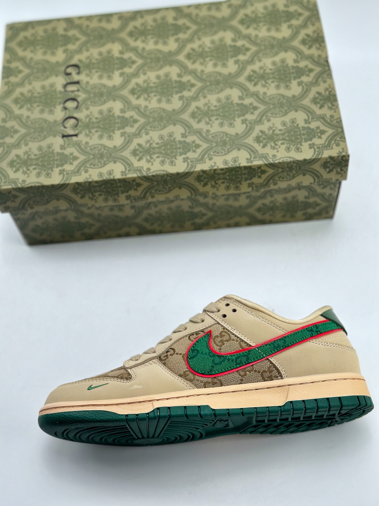 280 Nike SB Dunk Low x GUCCI 小脏鞋 DQ1098-357