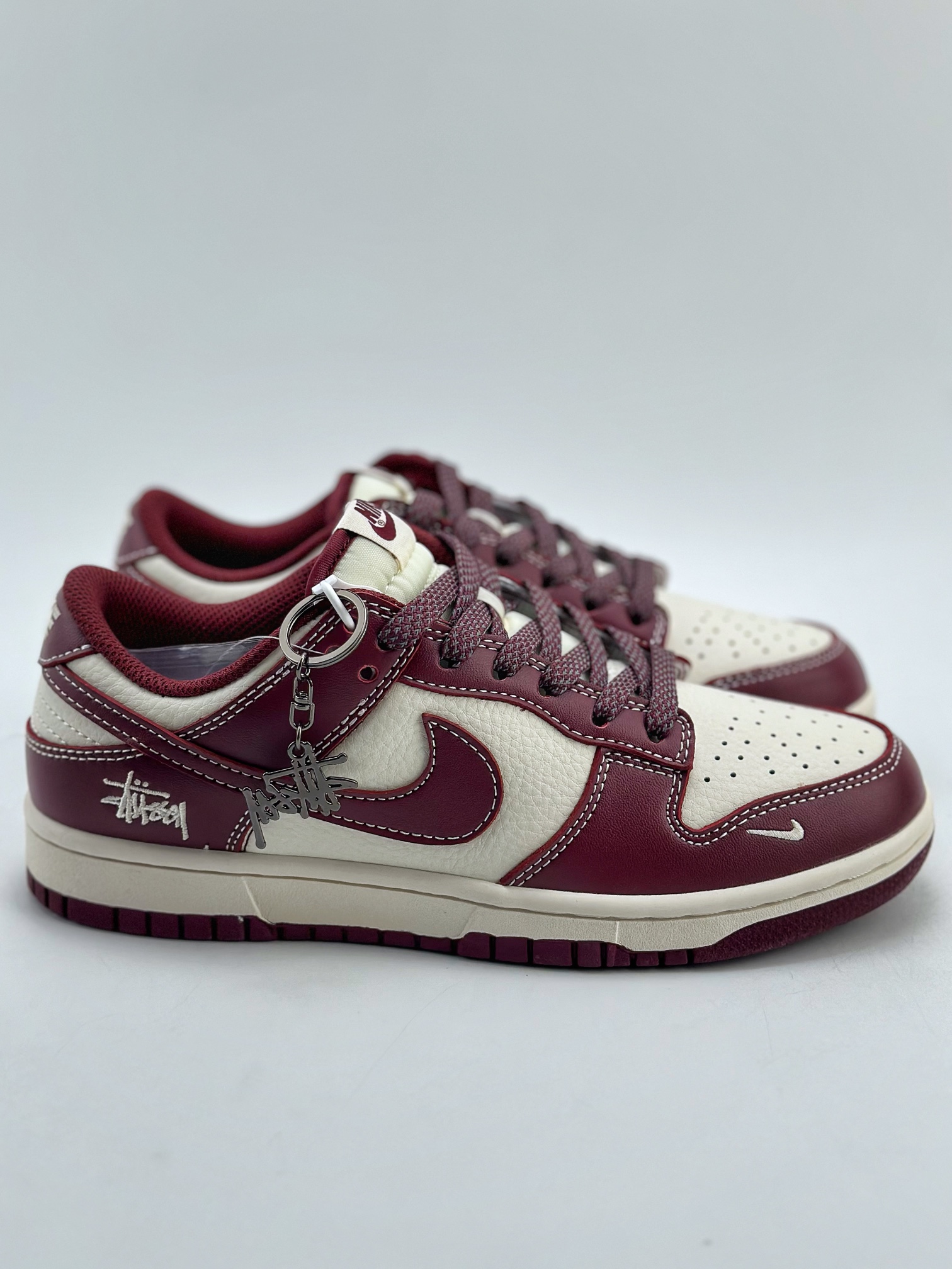 280 Nike SB Dunk Low x Stussy 斯图西白酒红满天星 BB9898-001