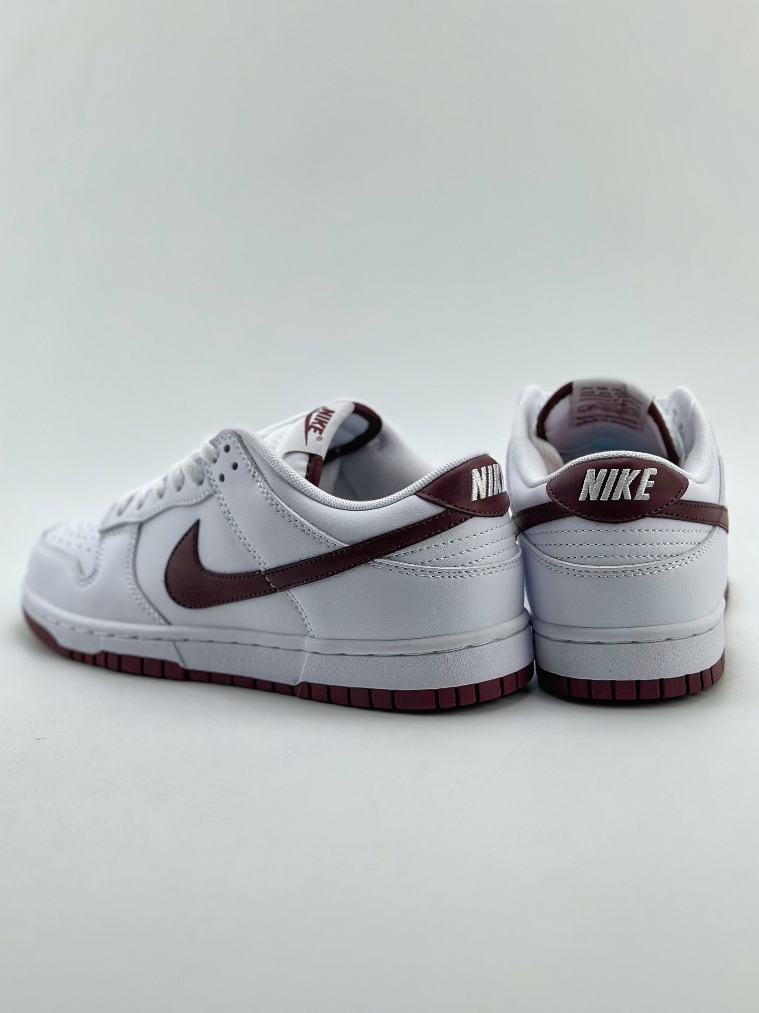 190 NIKE SB Dunk Low "Night Maroon" 白棕 DV0831-102