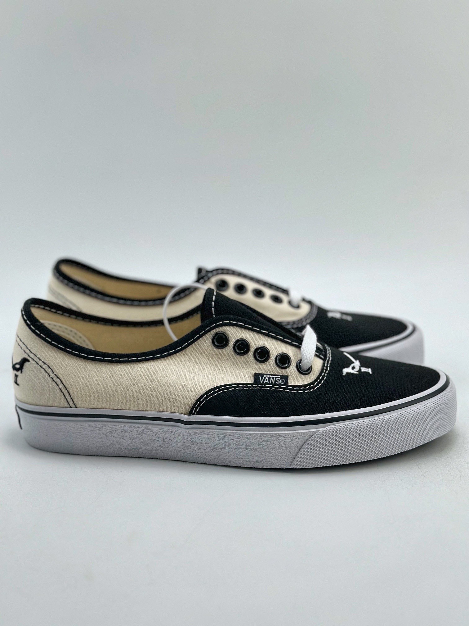 150 VANS Authentic和平鸽经典黑白 Vans 和平鸽系列板鞋 VN000CR5BPB1