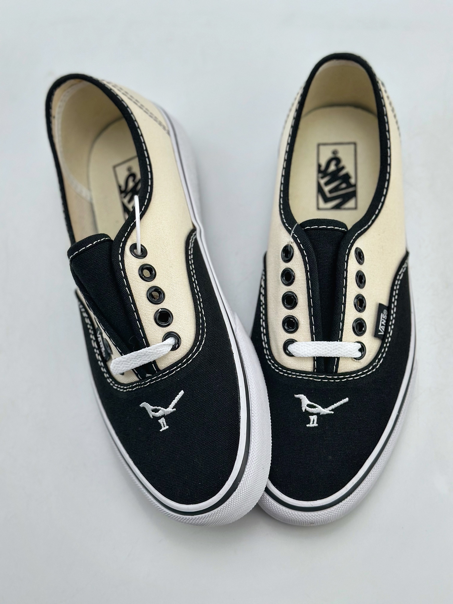 150 VANS Authentic和平鸽经典黑白 Vans 和平鸽系列板鞋 VN000CR5BPB1