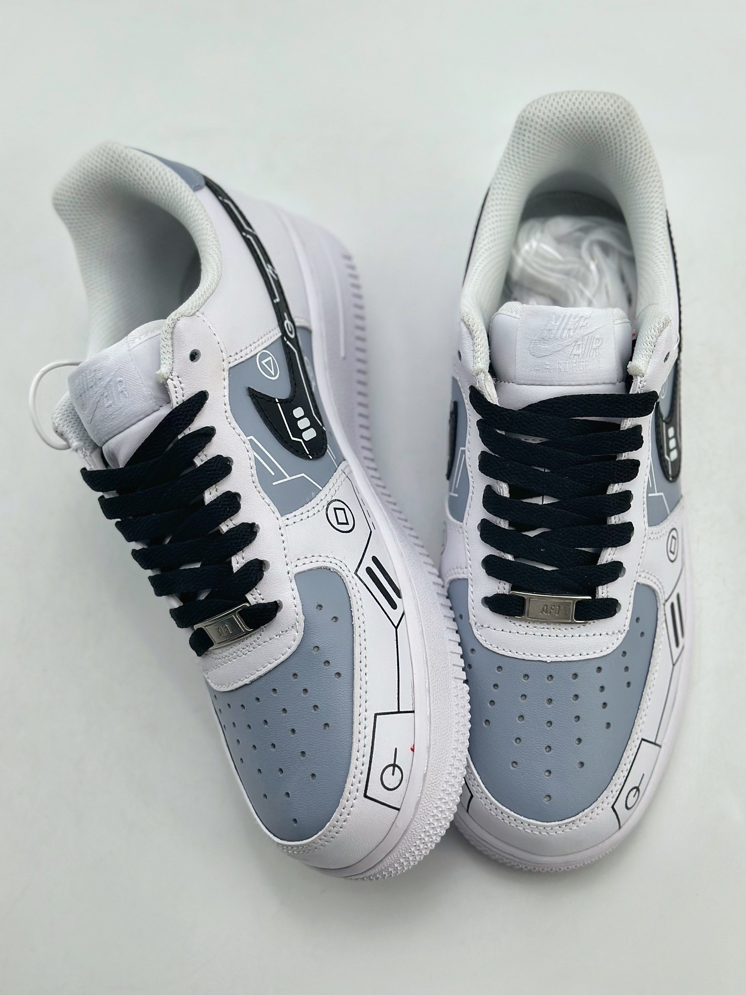 240 Nike Air Force 1 Low 07 野鹤制造 电玩 黑白灰