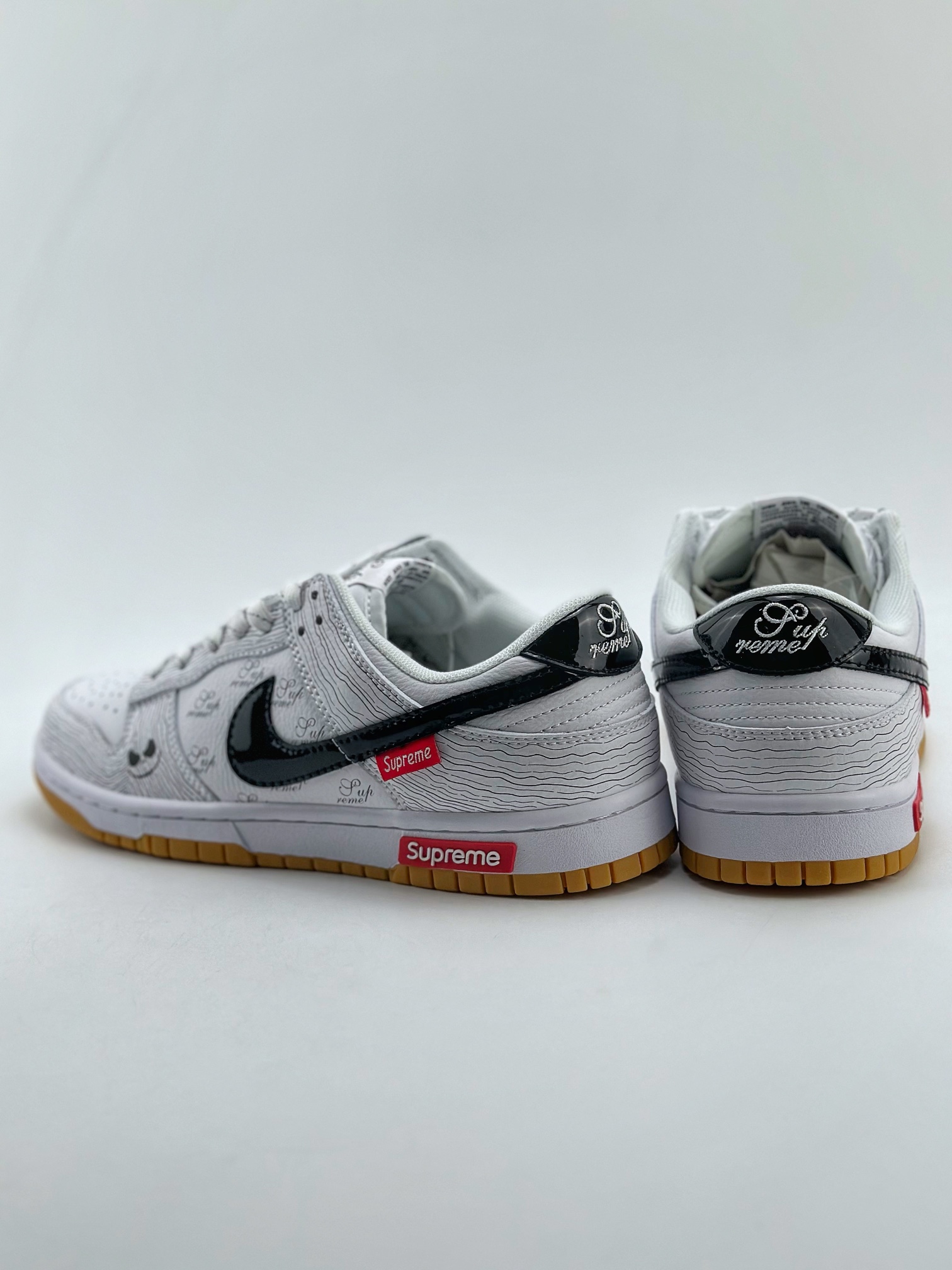 Nike SB Dunk Low x Supreme 白生胶黑鬼脸 XD6188-034