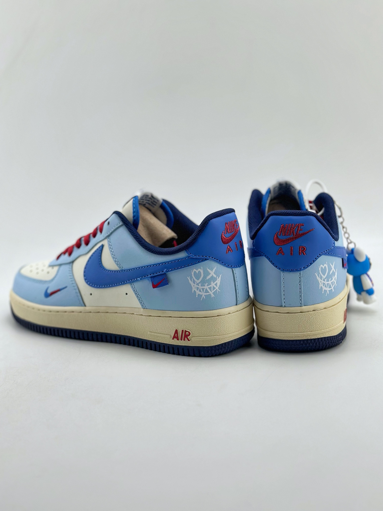 240 Nike Air Force 1 Low 07 暴力熊玩偶 米白蓝 XL2402-333